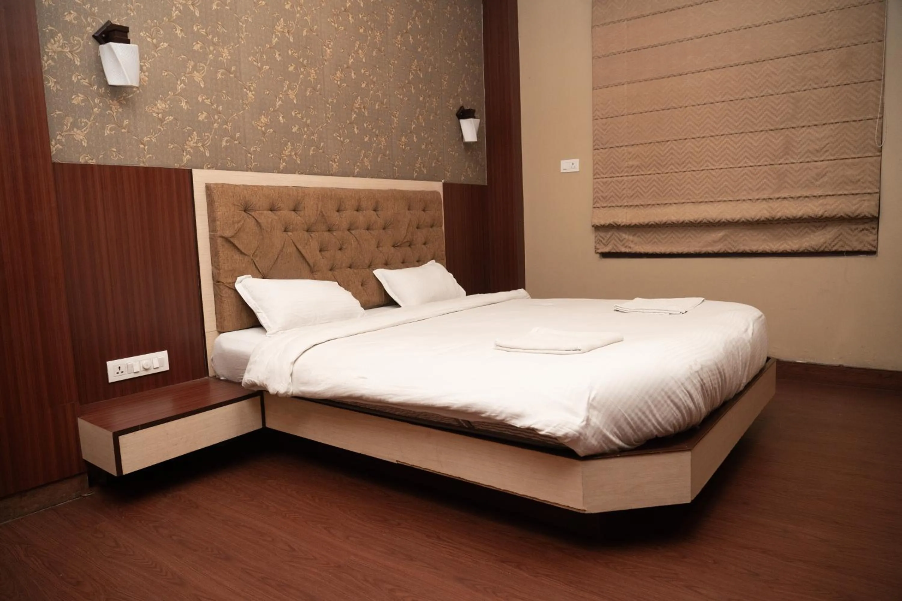 Bed in Backpackers Park Varanasi