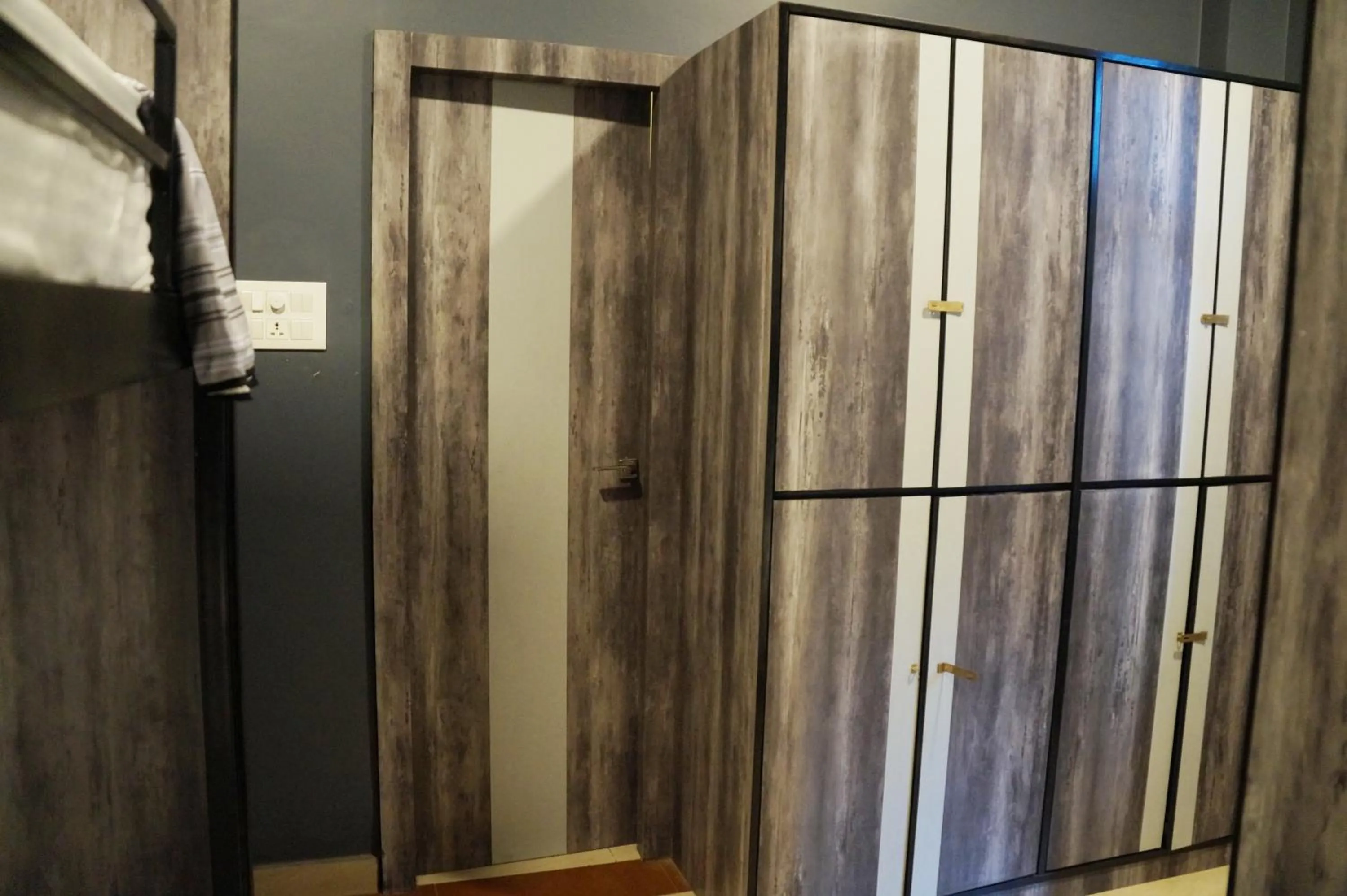 Area and facilities in Backpackers Park Varanasi