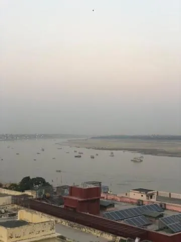 River view in Backpackers Park Varanasi