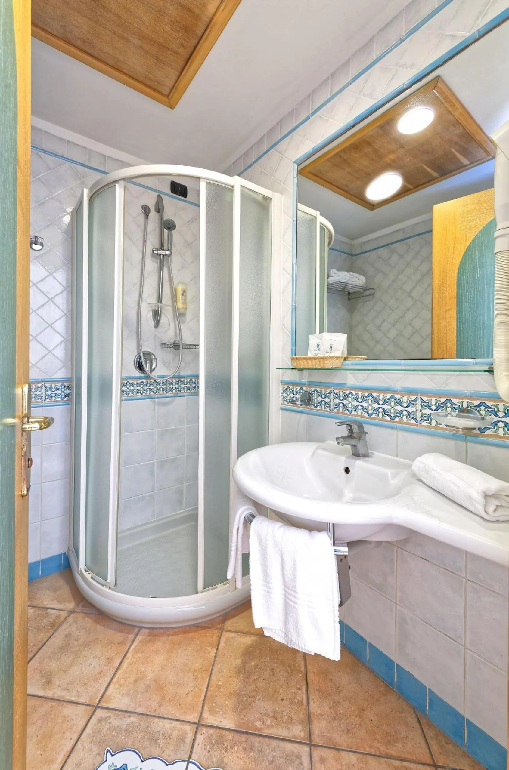 Bathroom in Hotel Punta Imperatore