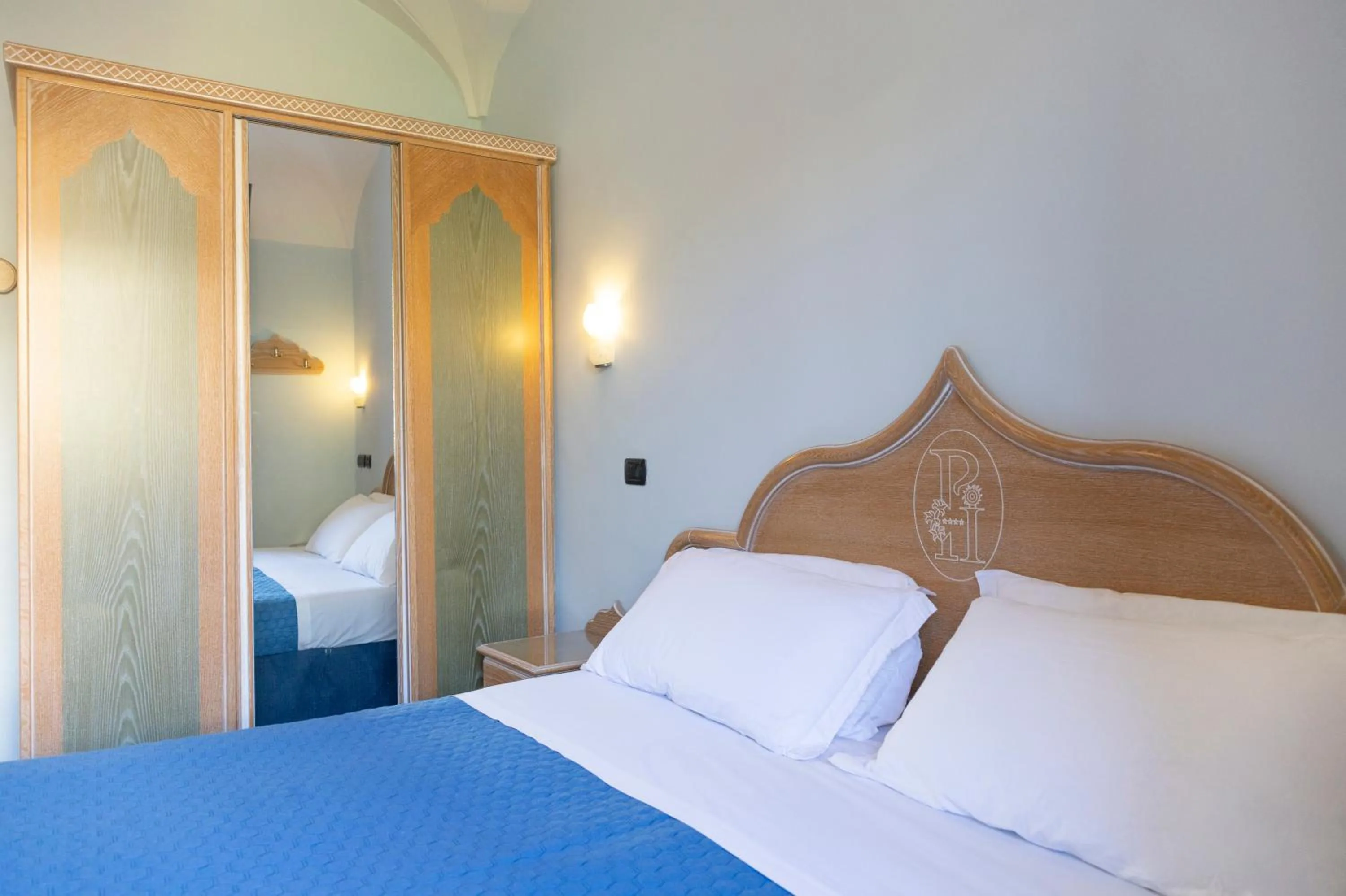 Bed in Hotel Punta Imperatore