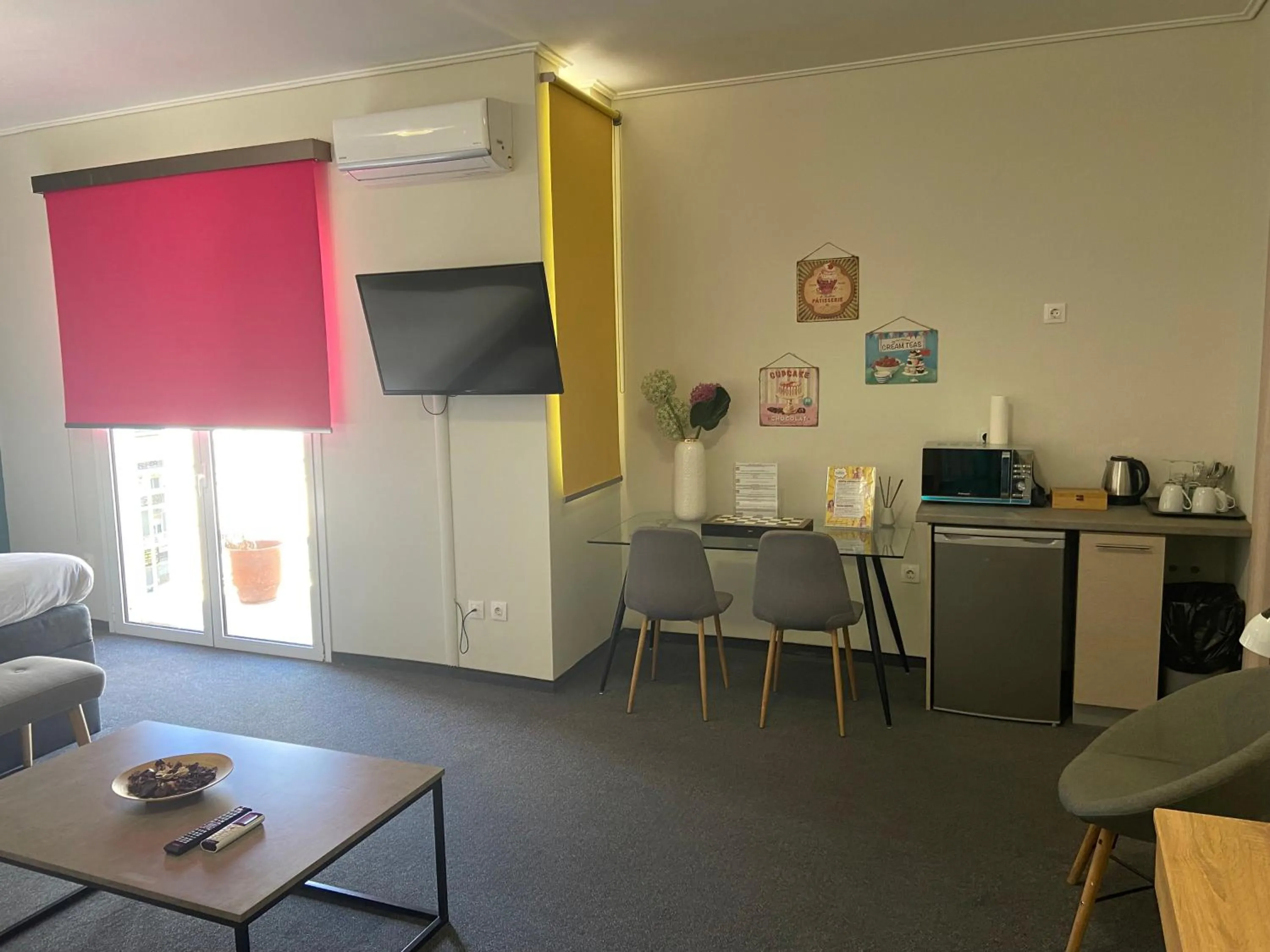 Coffee/tea facilities in Connect Suites