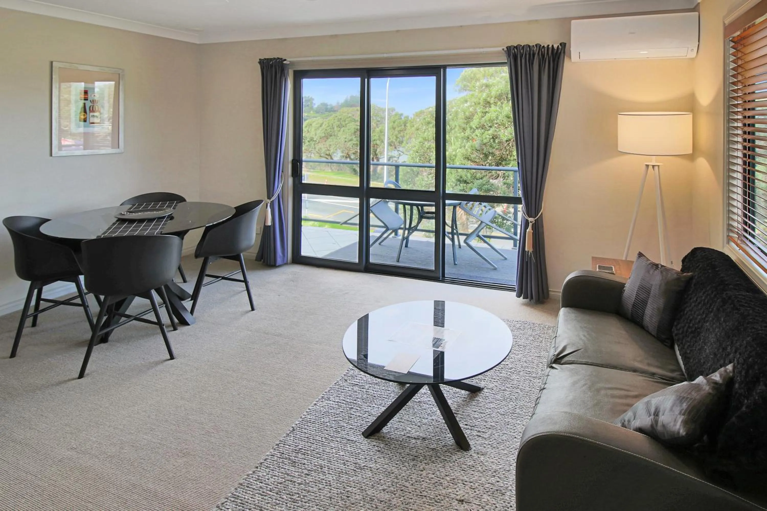 Balcony/Terrace in Whangaparaoa Lodge