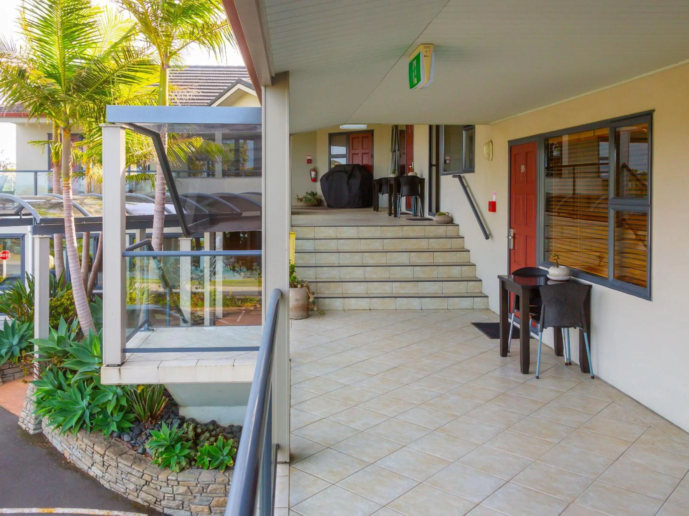 Patio in Whangaparaoa Lodge