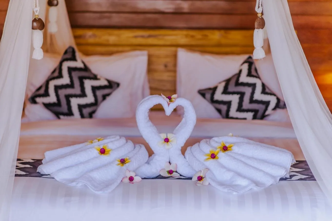 Decorative detail, Bed in Lembongan Small Heaven Bungalow