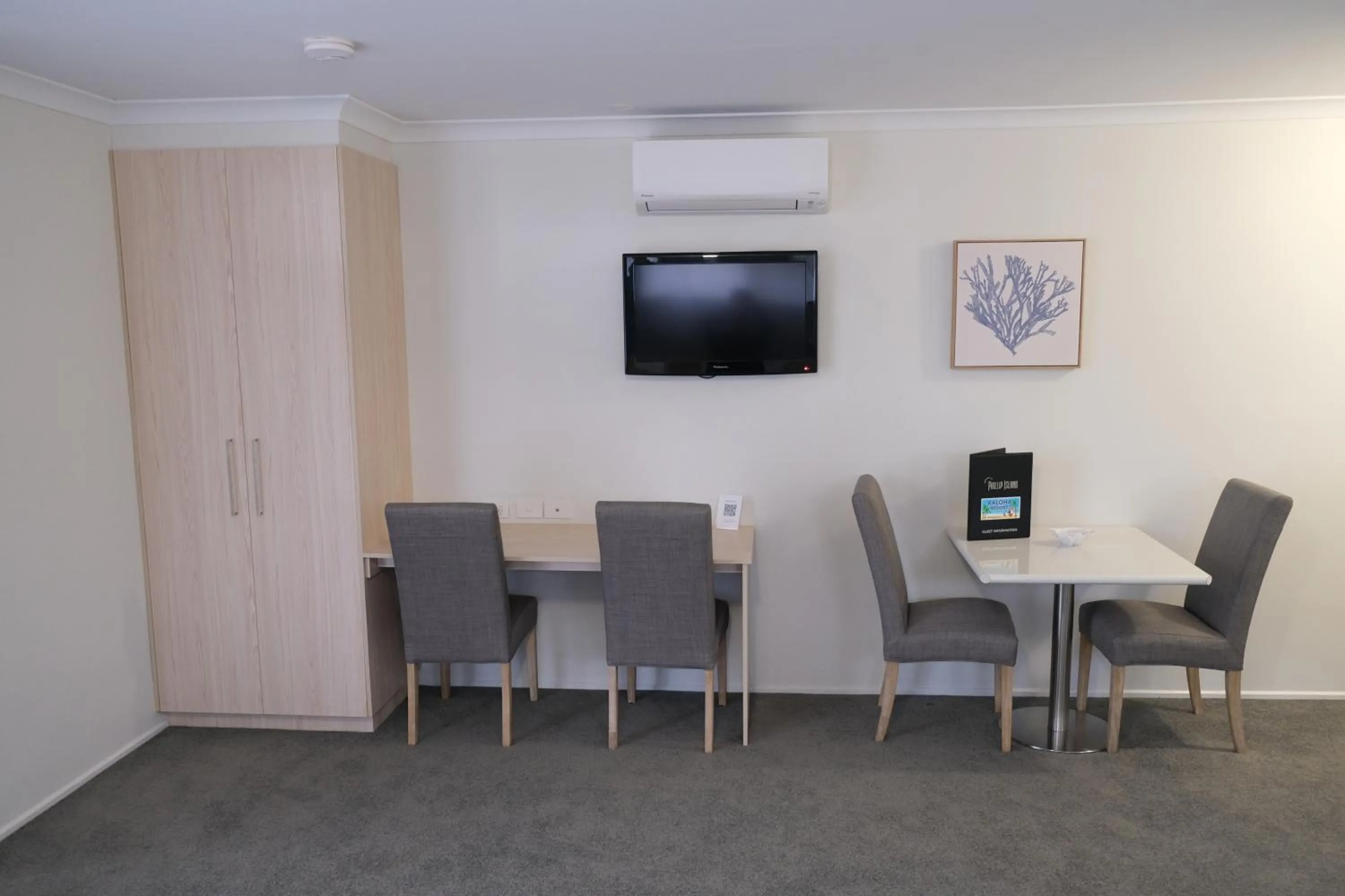 Seating area in Kaloha Holiday Resort Phillip Island