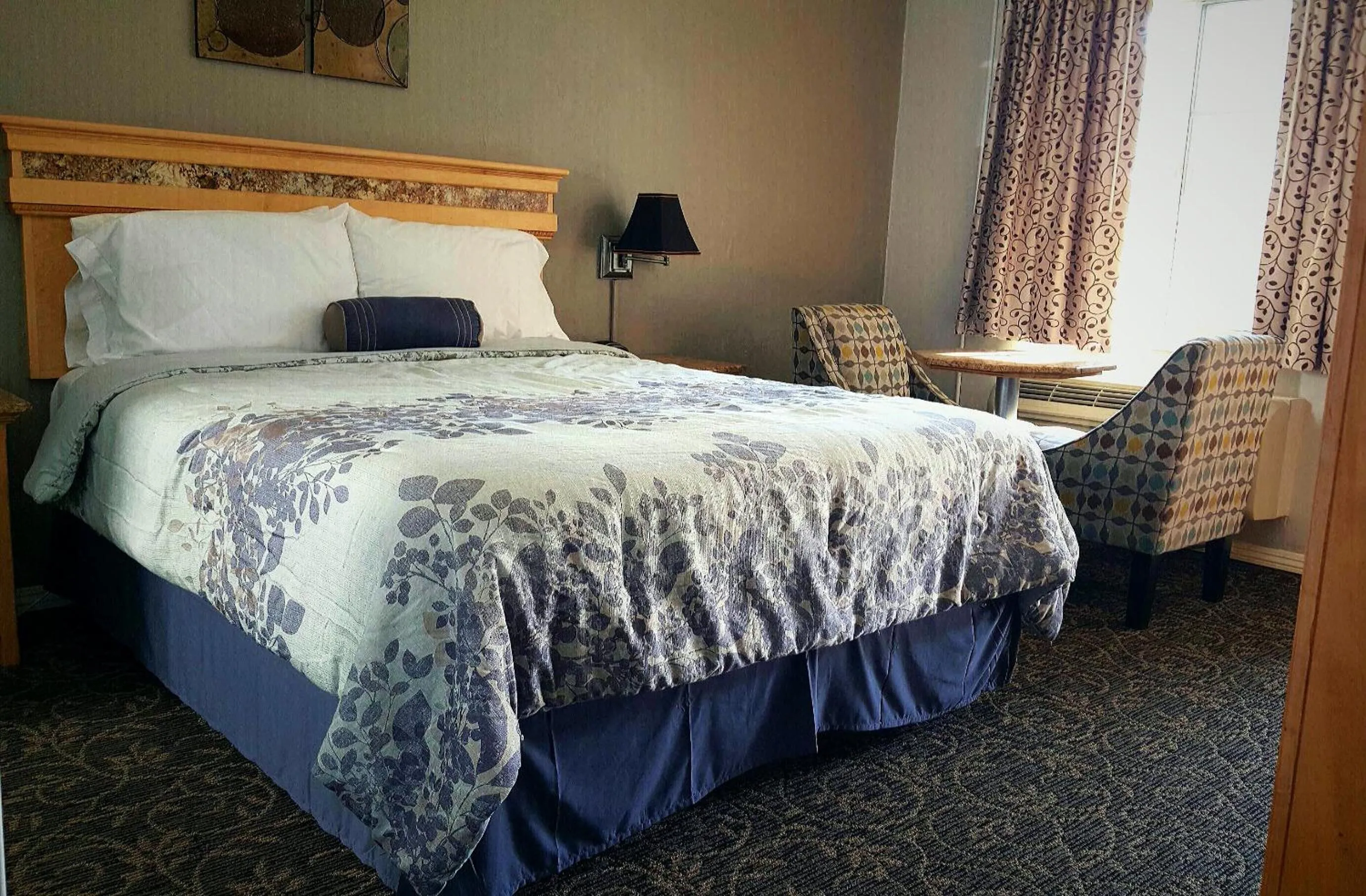 Bedroom, Bed in Garden View Inn