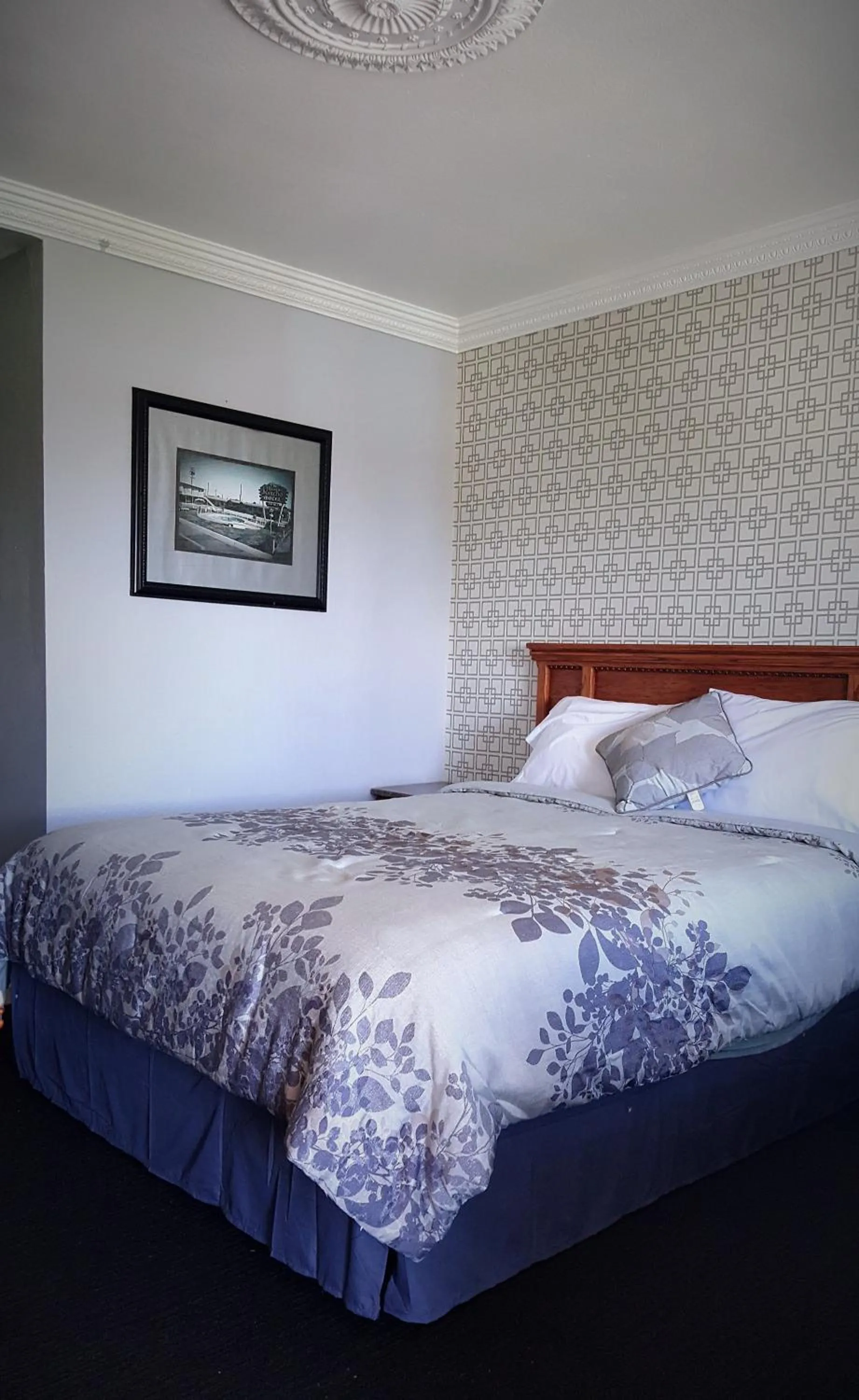 Bedroom, Bed in Garden View Inn