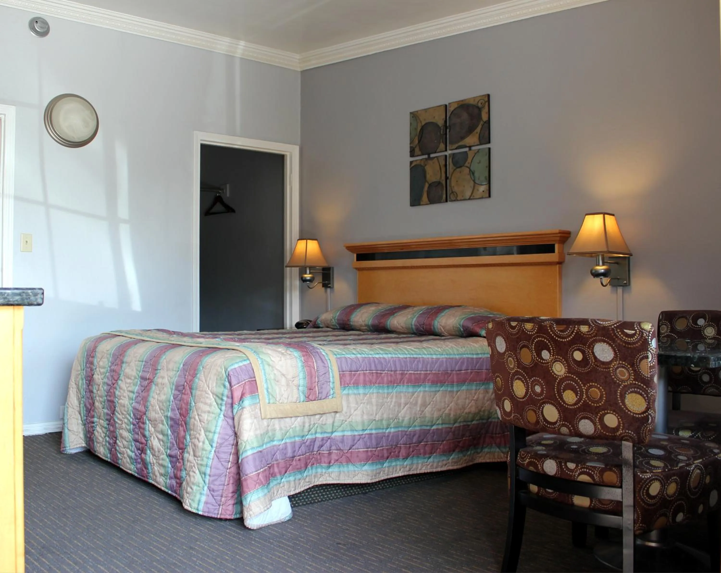 Bedroom, Bed in Garden View Inn