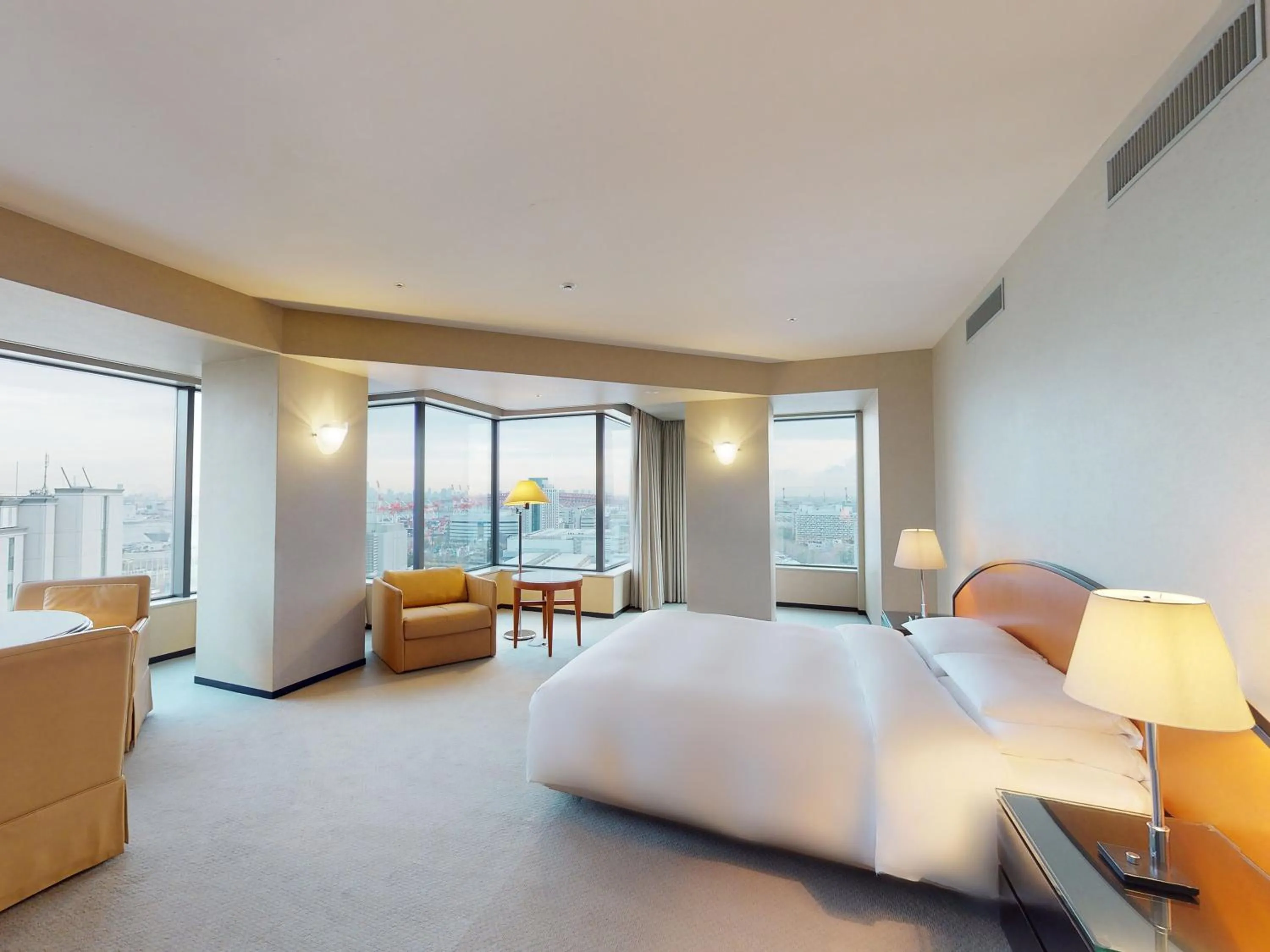 Premier King Room - single occupancy - Club Lounge Access - Non-Smoking	 in Grand Prince Hotel Osaka Bay