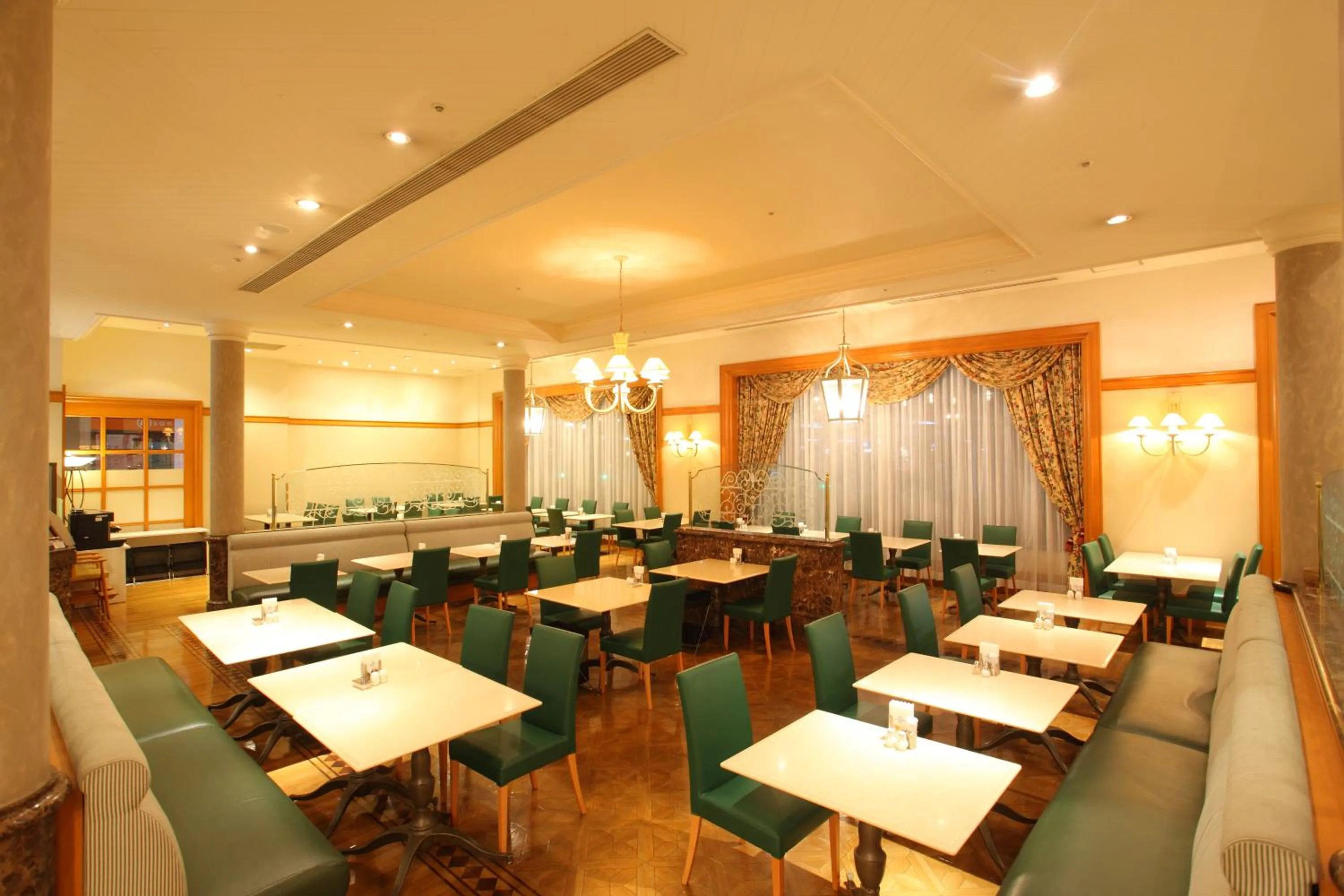 Restaurant/places to eat in Hotel Metropolitan Nagano
