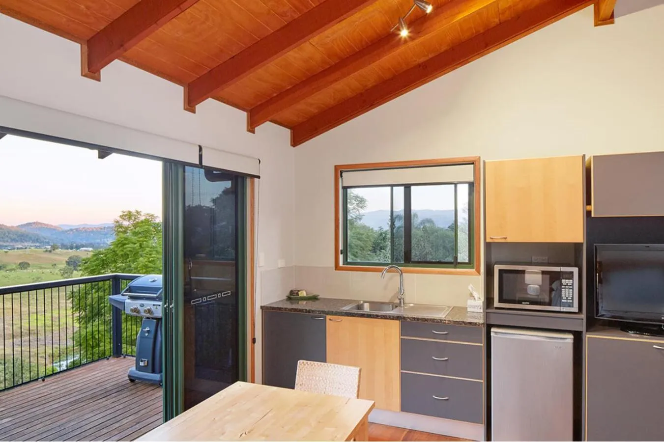 TV and multimedia in Dayboro Cottages