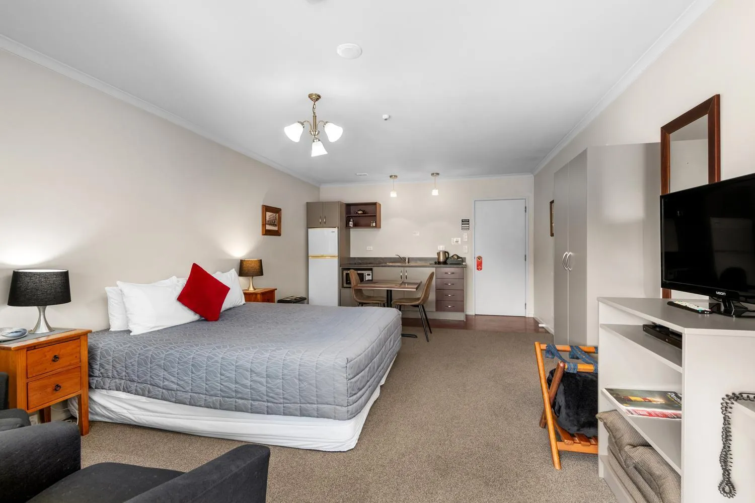 Bed in Aspen on King