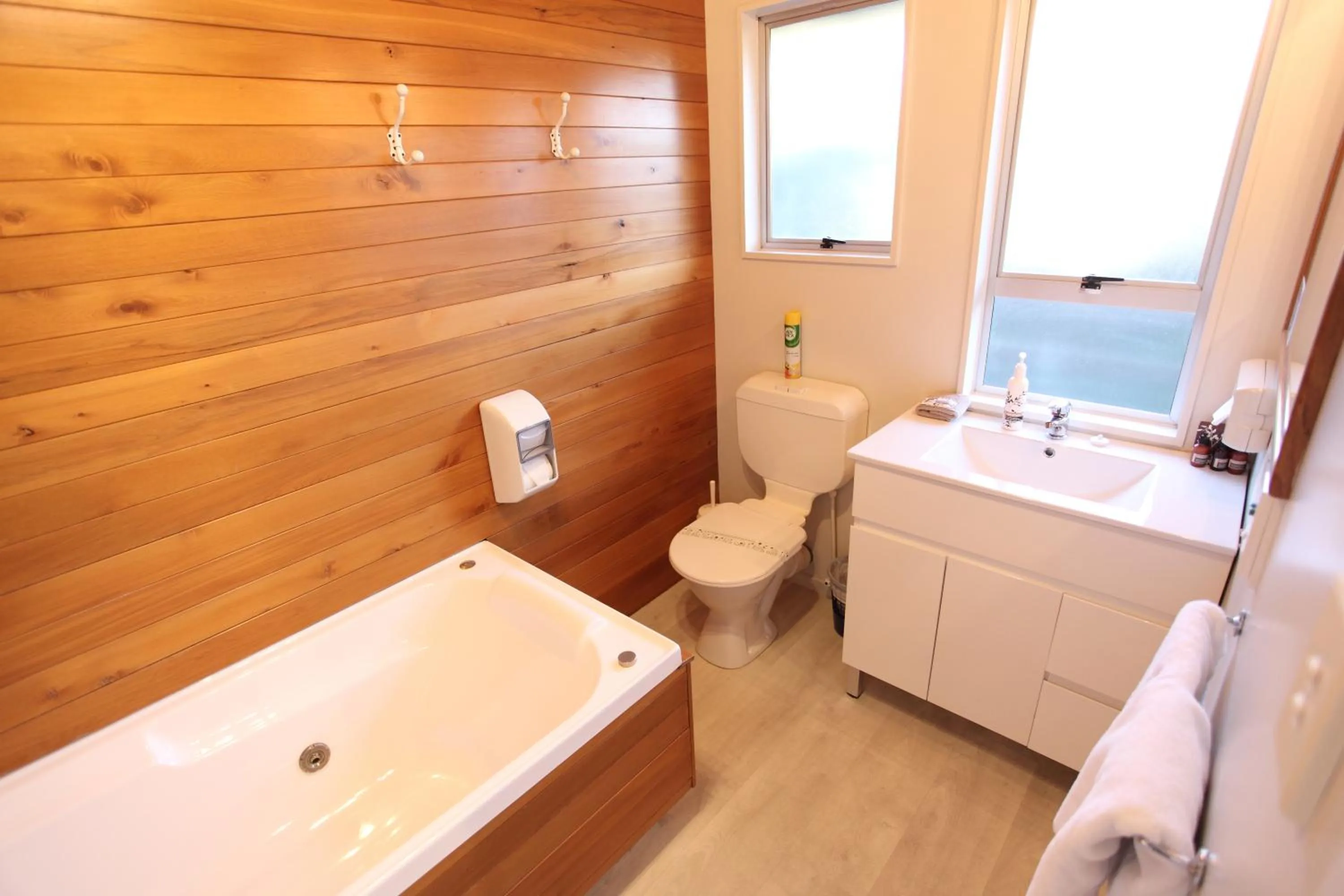 Bathroom in Aspen on King