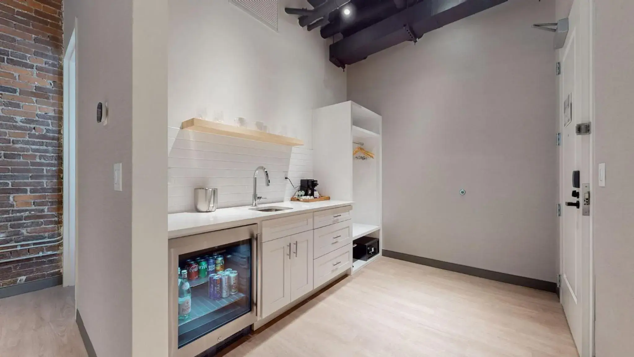 Deluxe Double Room in Studio 154 Hotel Deluxe Double Room in Studio 154 Hotel