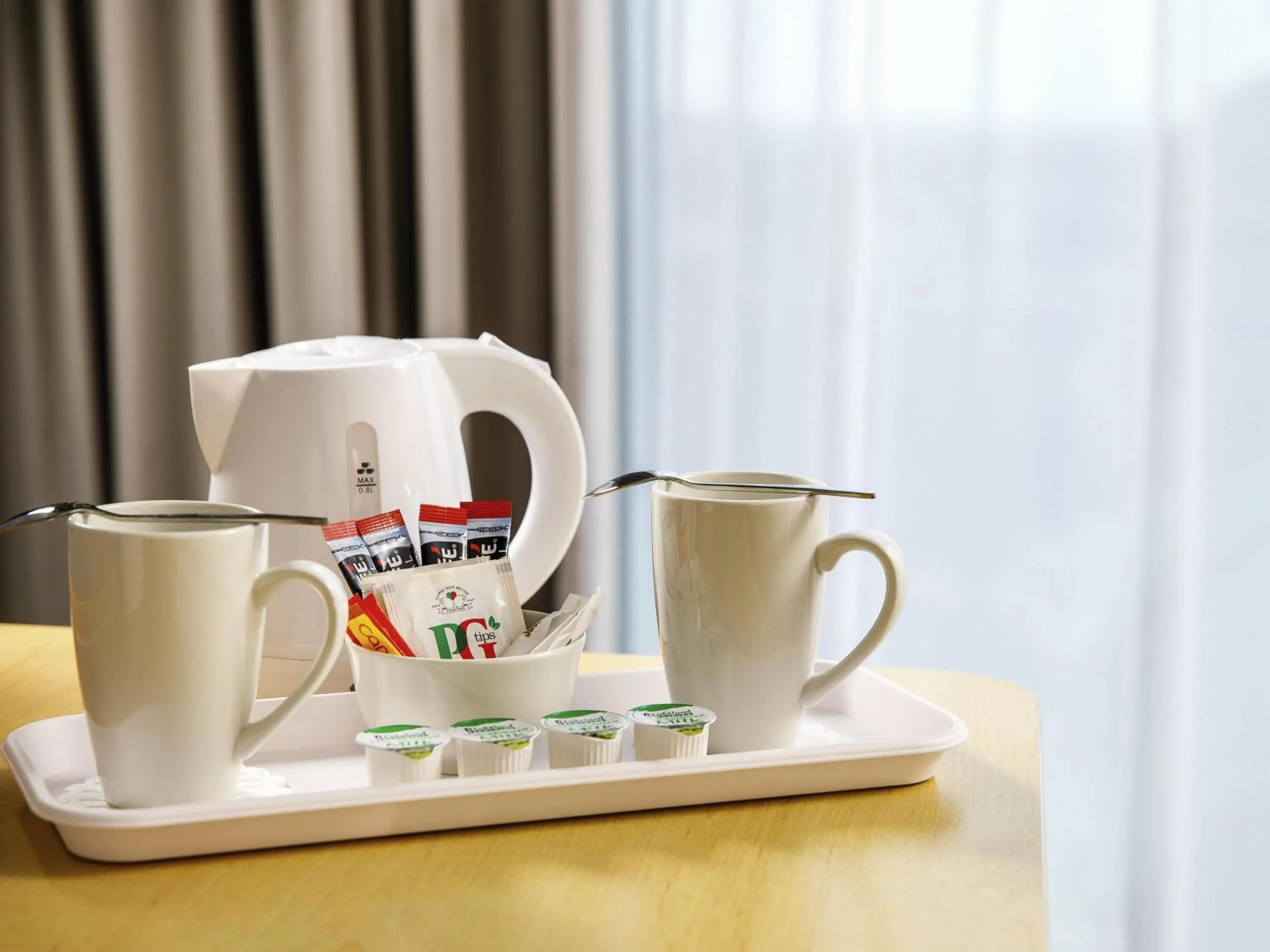 Bedroom in ibis Nottingham Centre