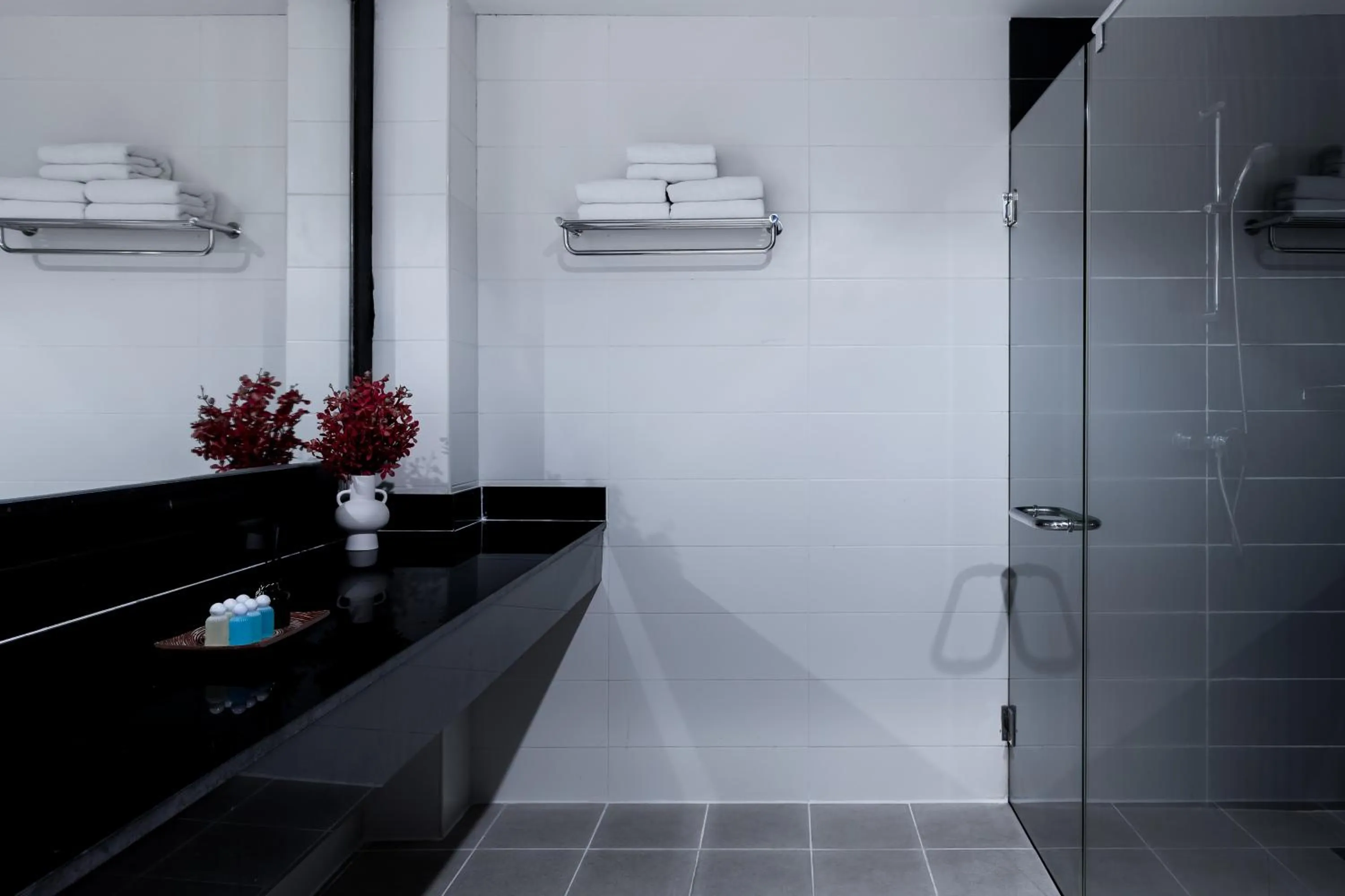 Casa Del M Patong Phuket - Newly Renovated