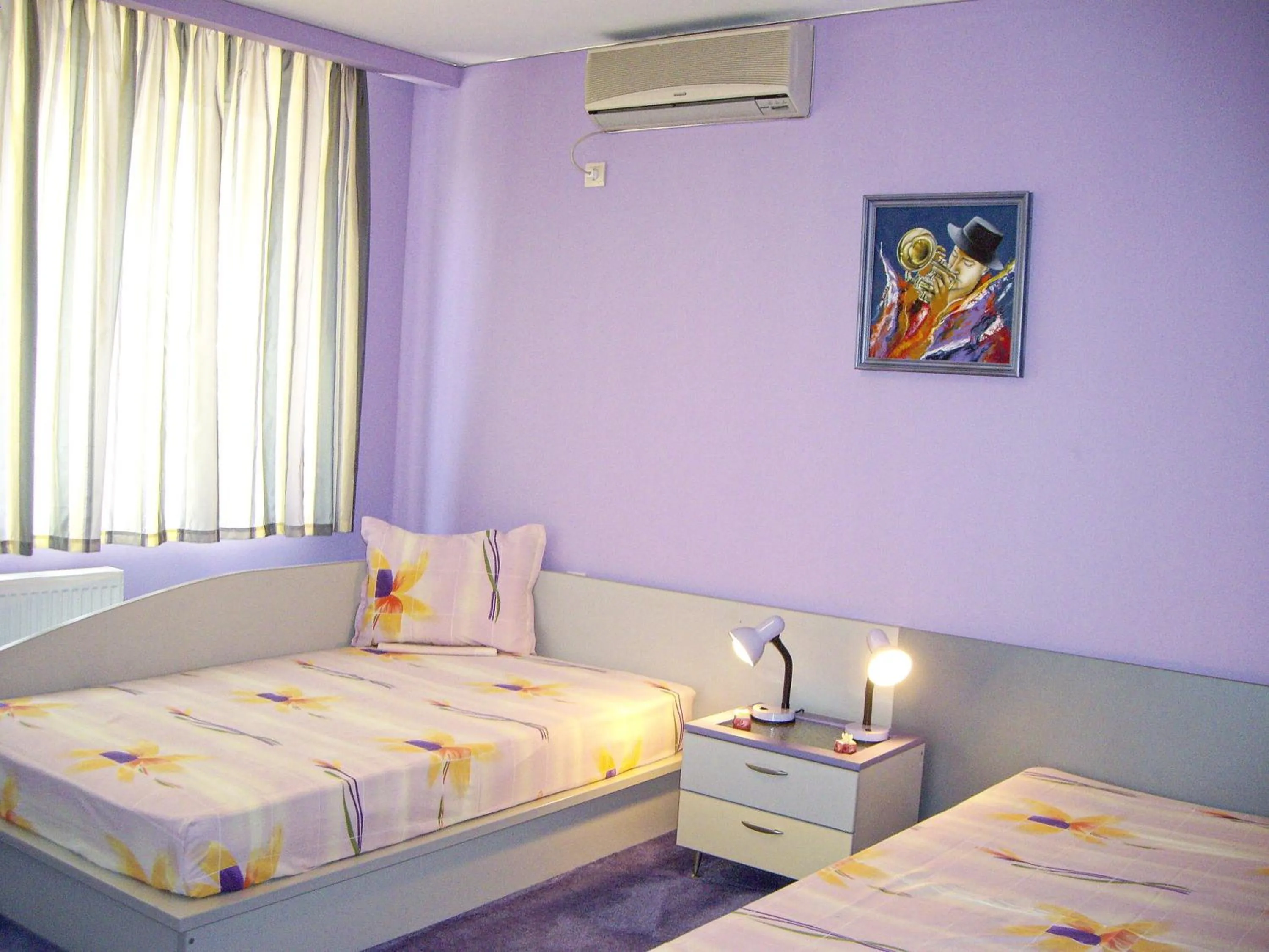 Photo of the whole room, Bed in Family Hotel Mania