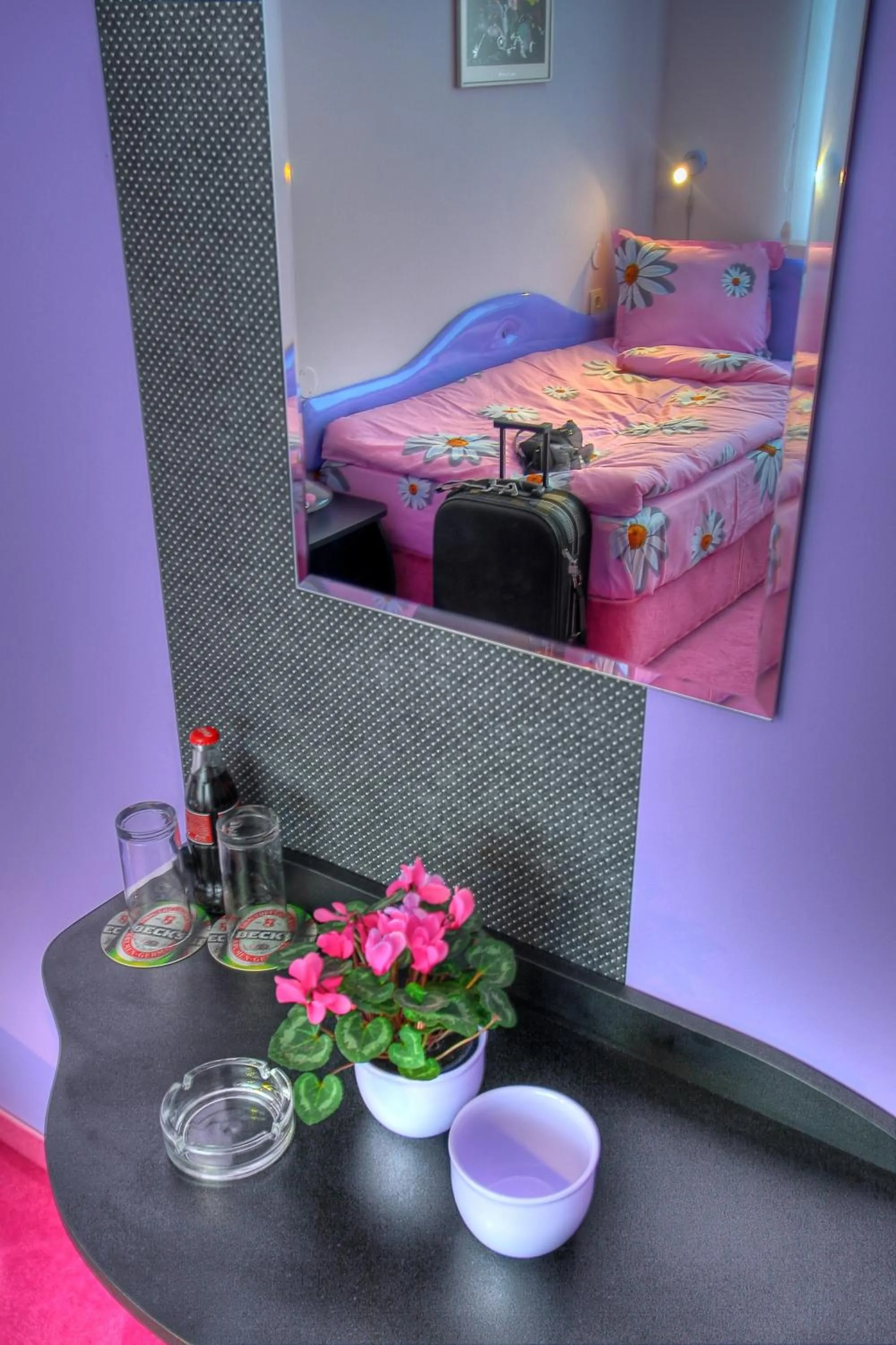 Photo of the whole room, Bed in Family Hotel Mania