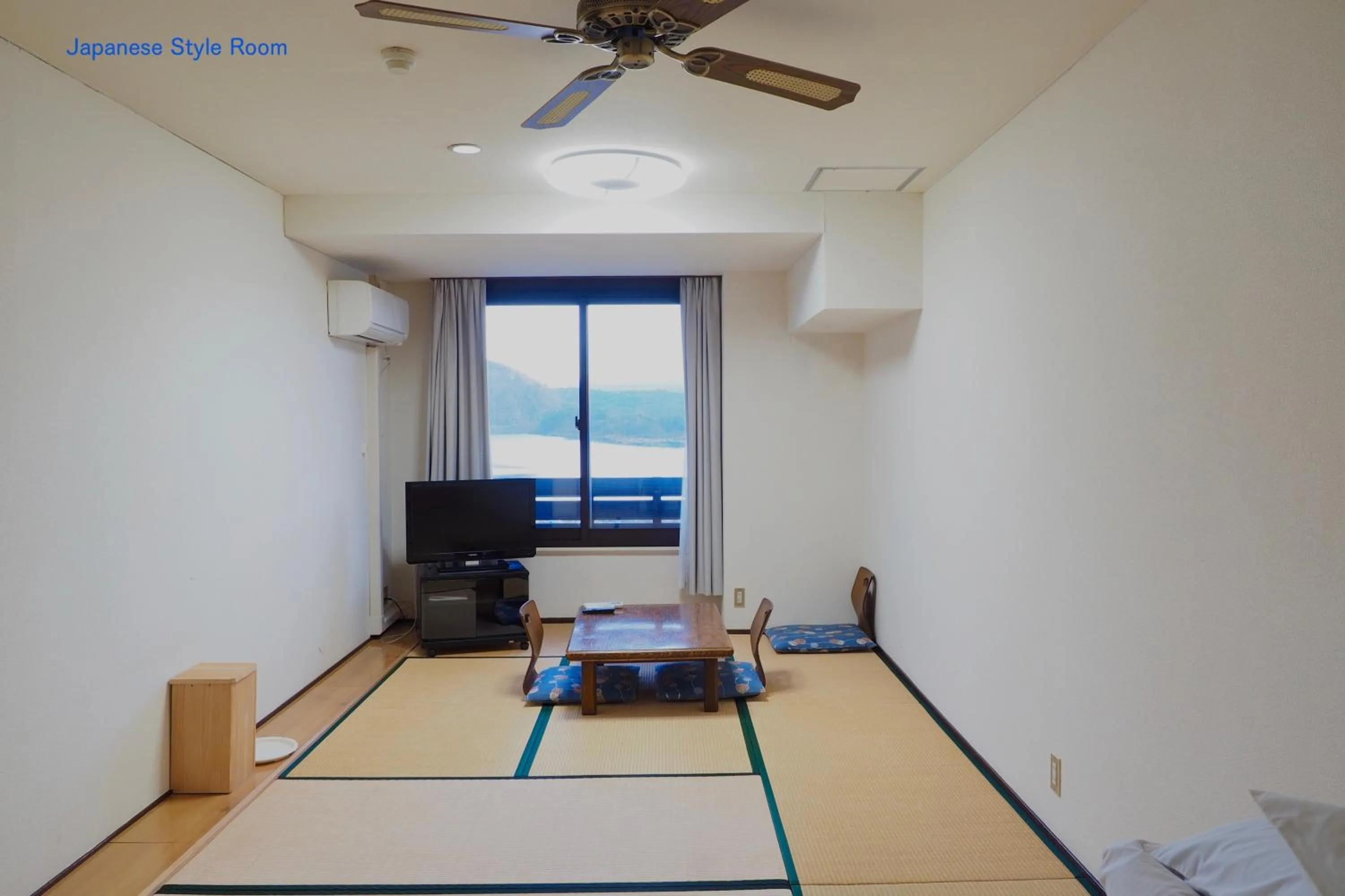 Seating area in Shoji Mount Hotel