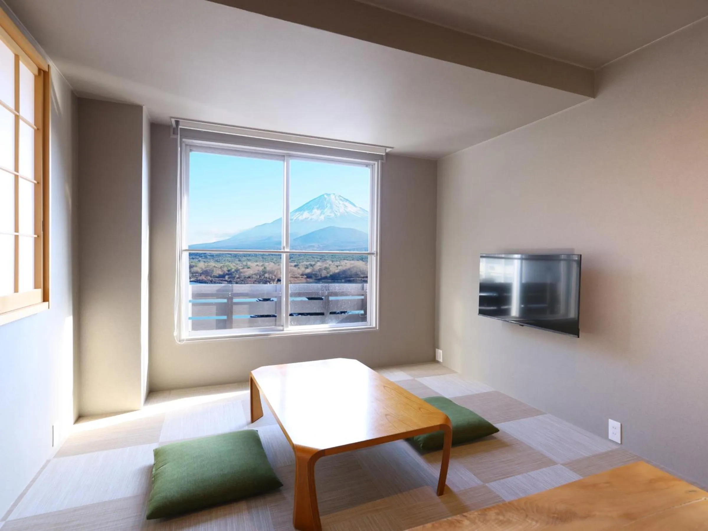 Photo of the whole room in Shoji Mount Hotel