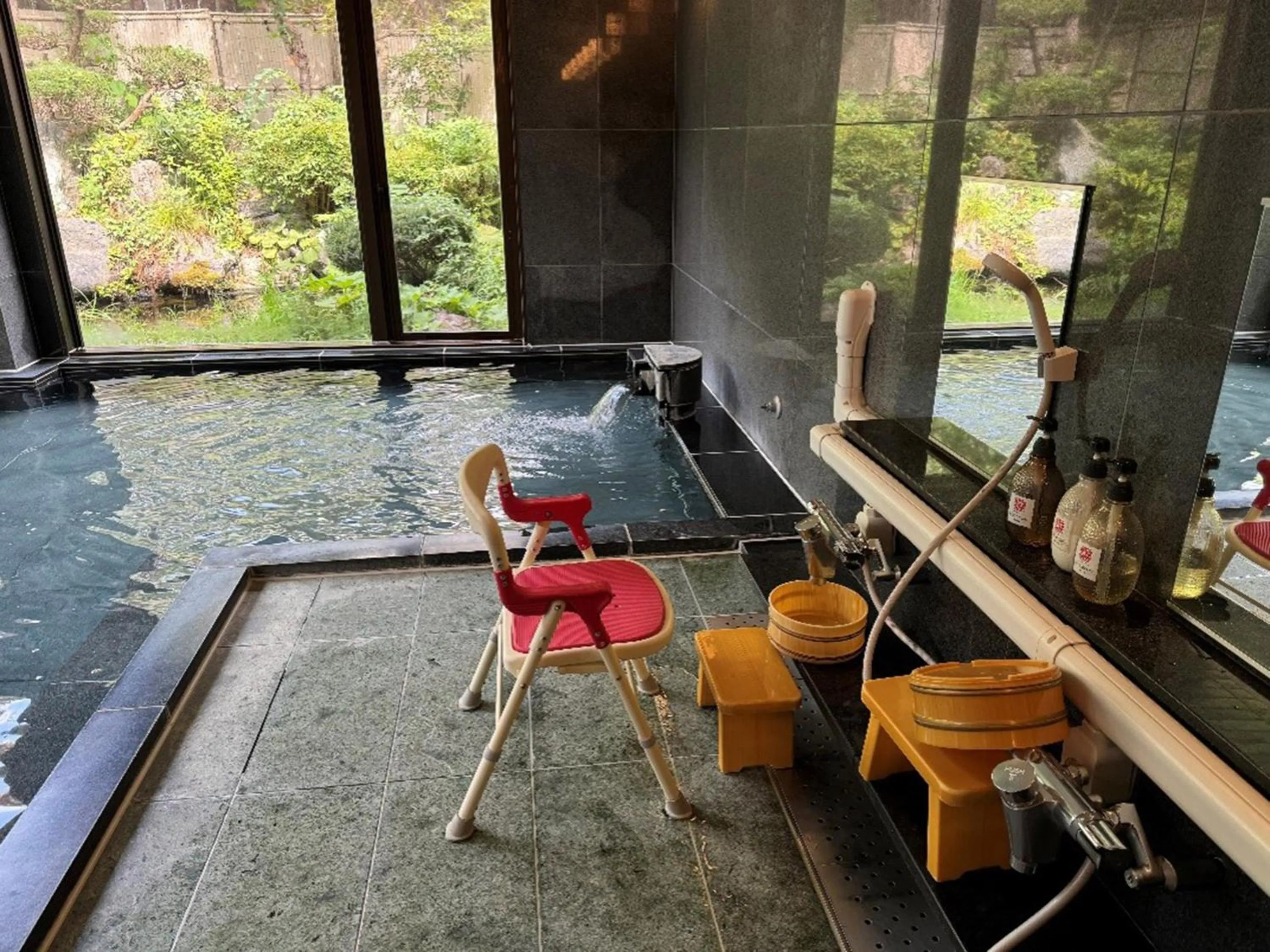 Area and facilities in Shoji Mount Hotel