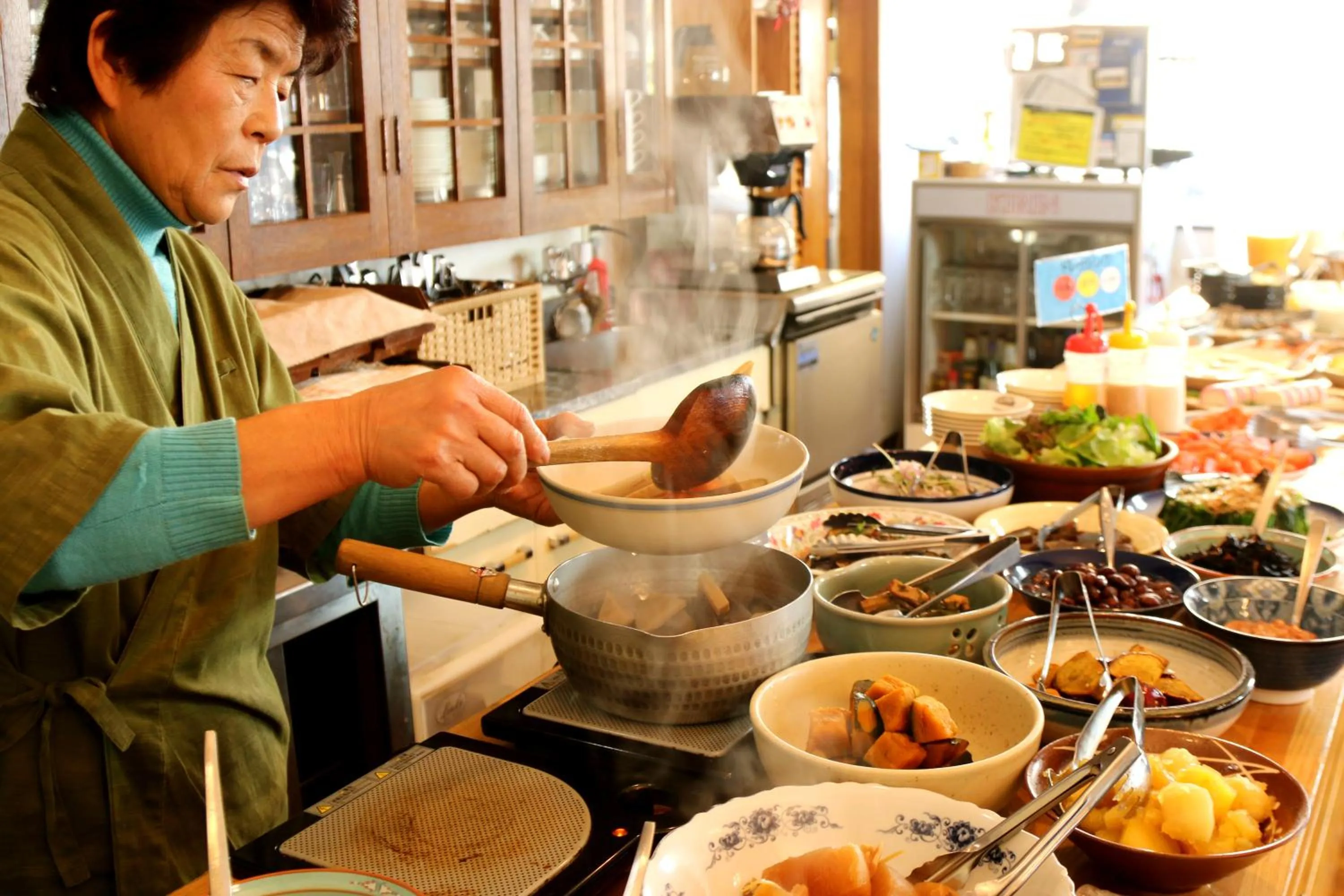 Restaurant/places to eat in Shoji Mount Hotel