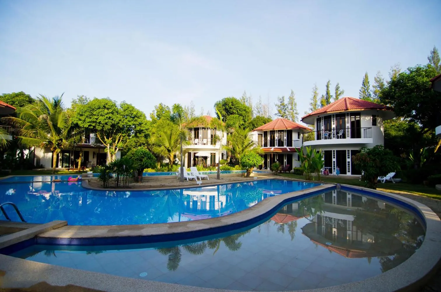 Pool view in Mango Spa & Resort