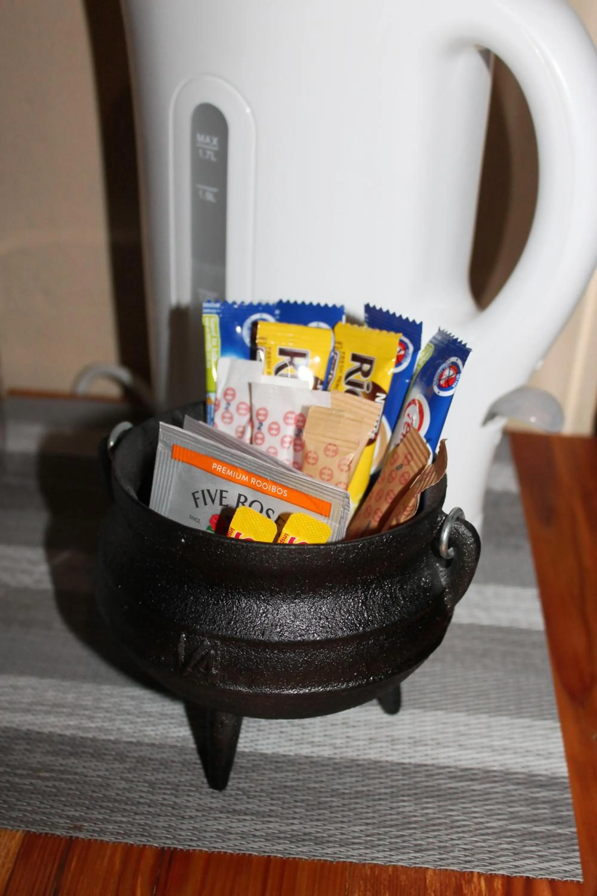 Coffee/tea facilities in Potties Guesthouse
