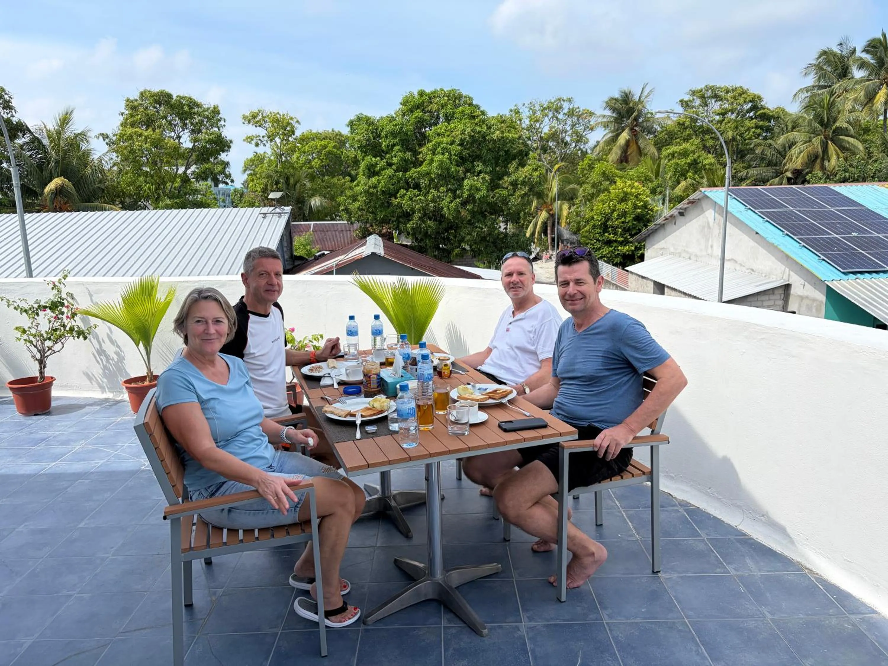 Restaurant/places to eat in Clove Beach