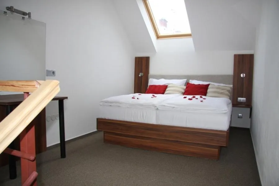 Day, Bed in Art Hotel Podebrady