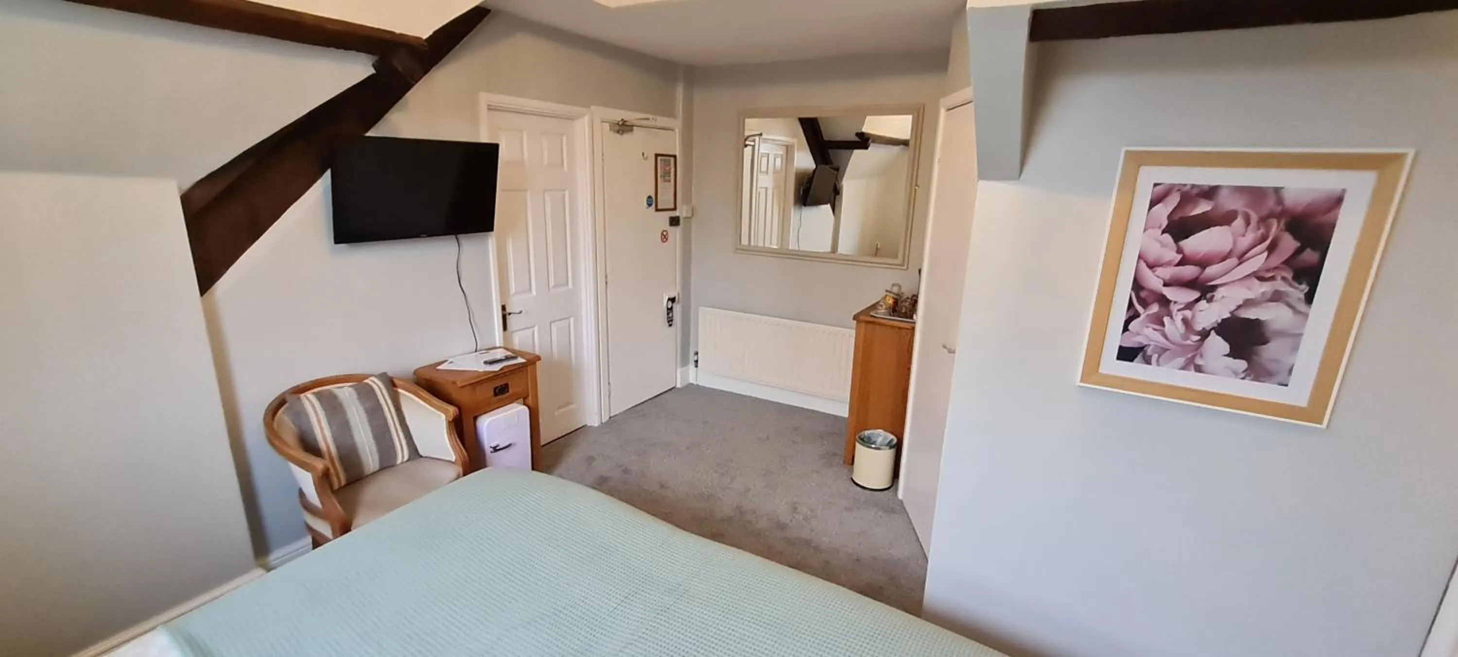 Bed in The Pendennis Guest House