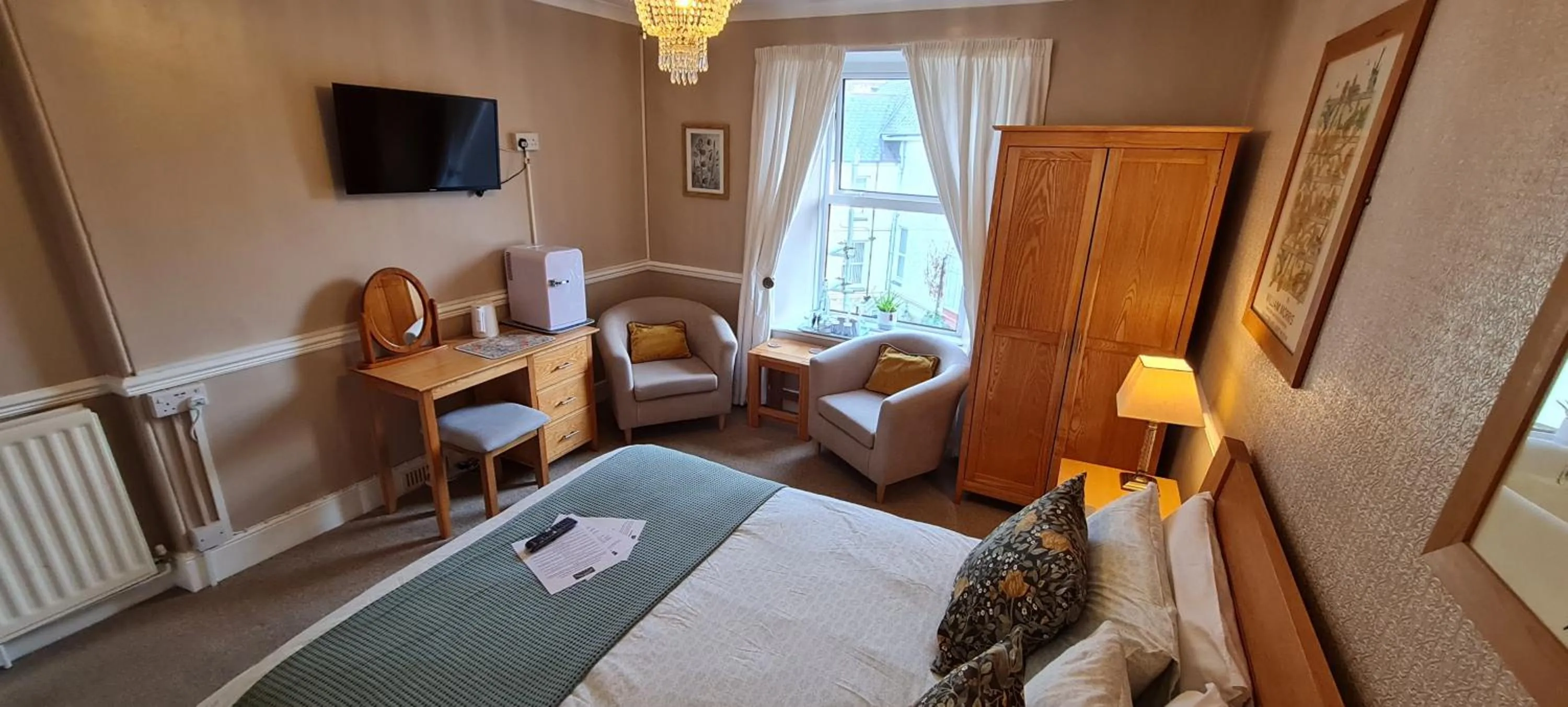 Bed in The Pendennis Guest House