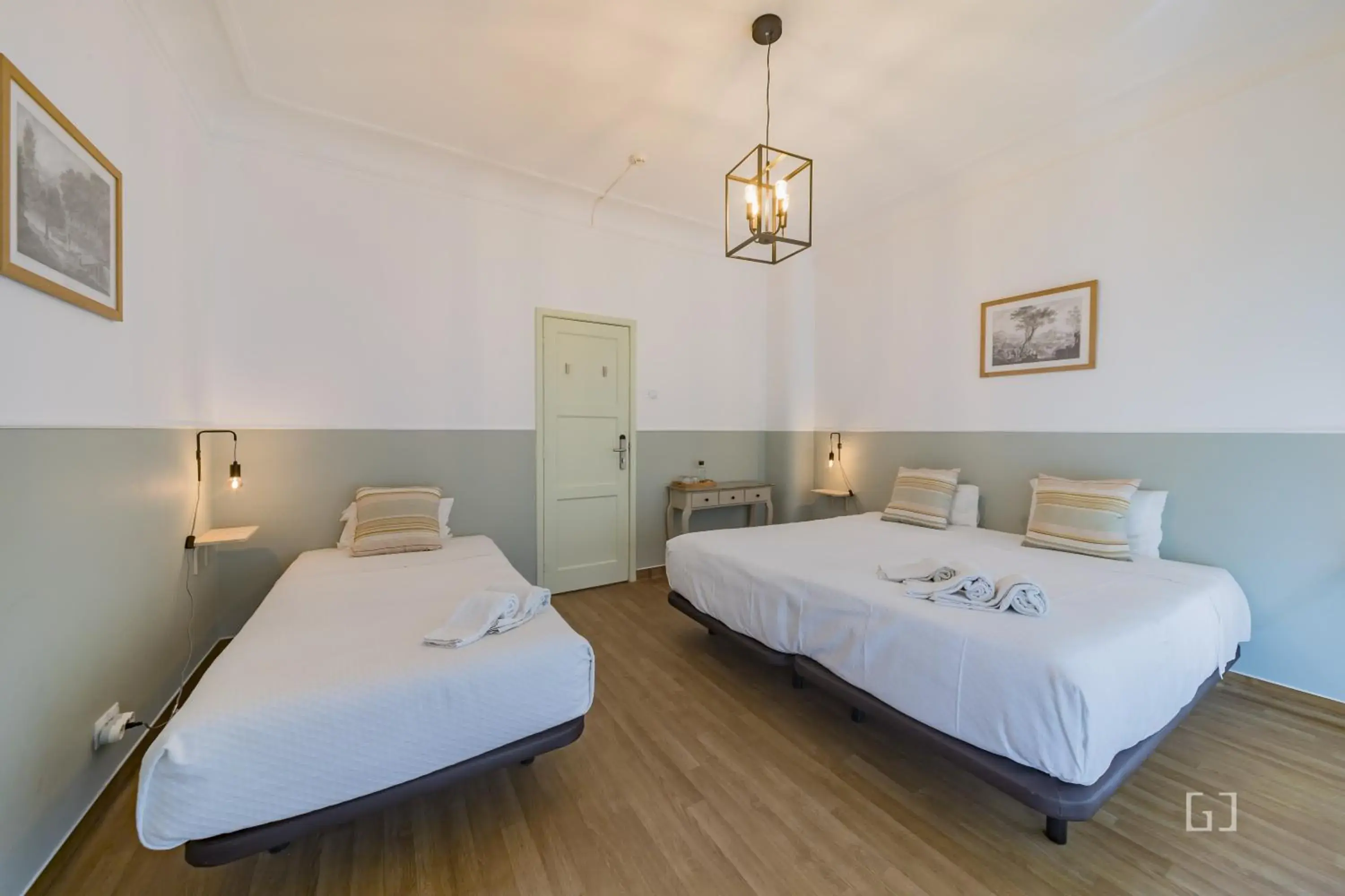 Triple Room with Shared Bathroom in MouraLua Triple Room with Shared Bathroom in MouraLua