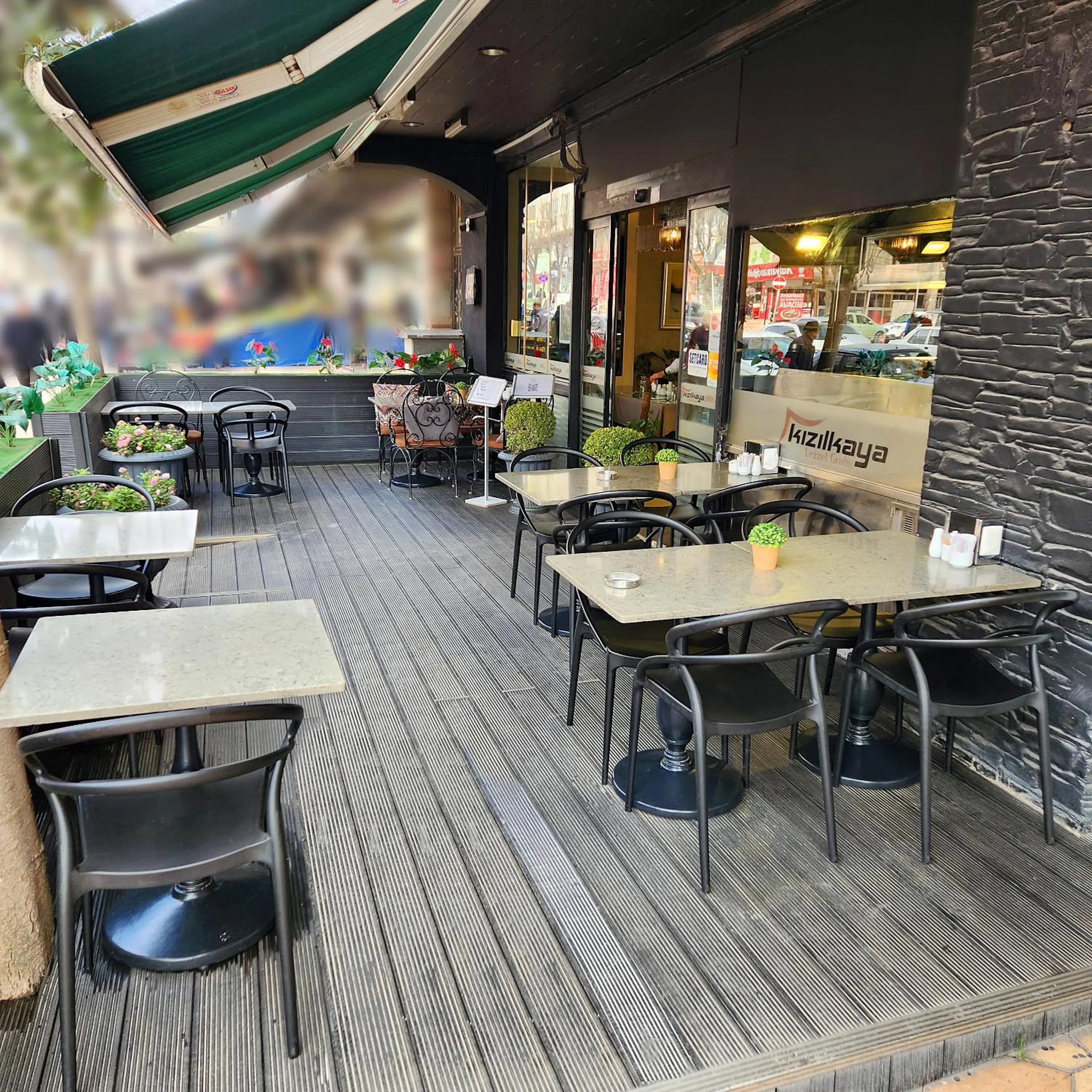 Restaurant/places to eat in Kızılkaya Business Otel