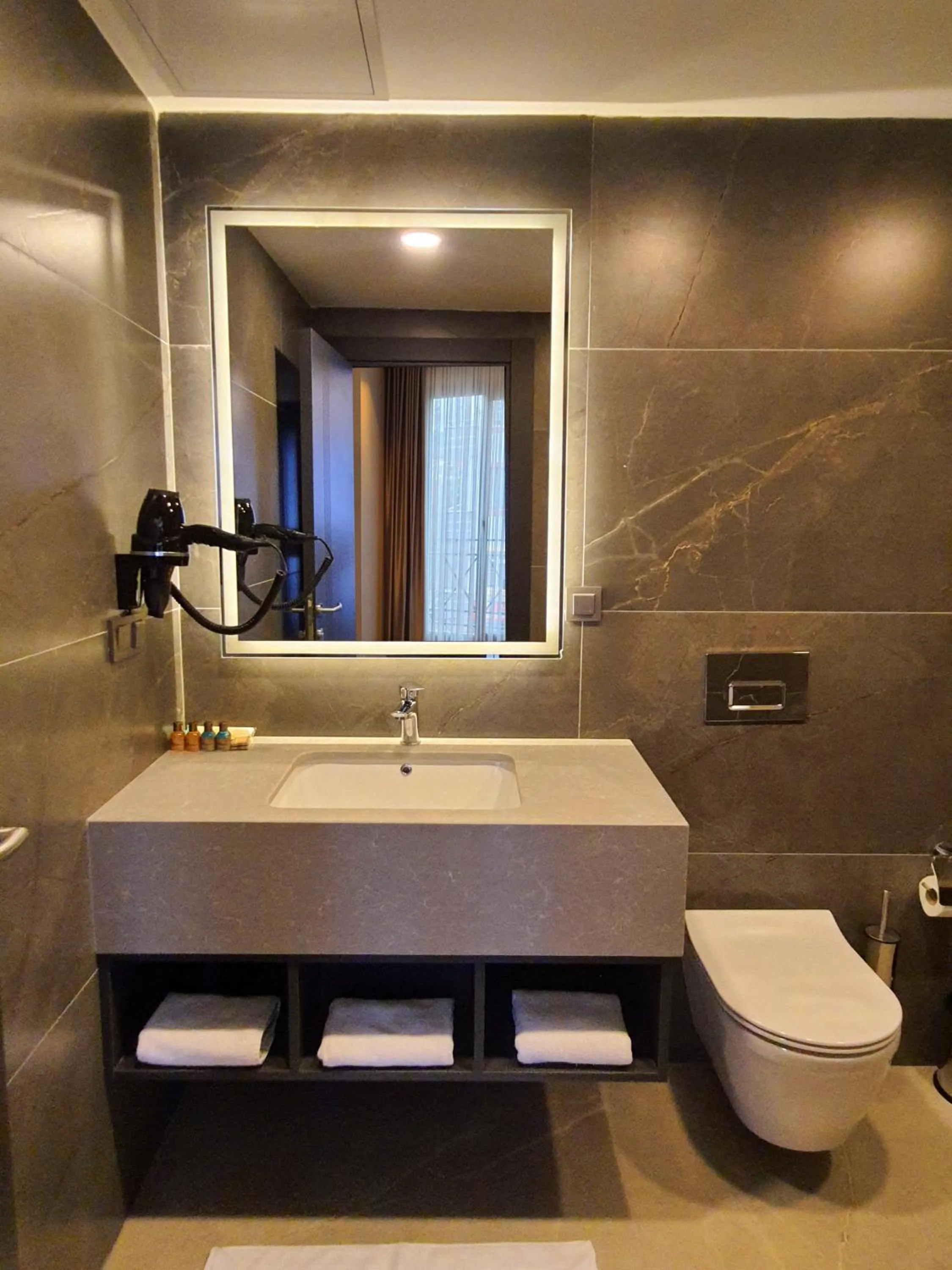 Shower in Kızılkaya Business Otel