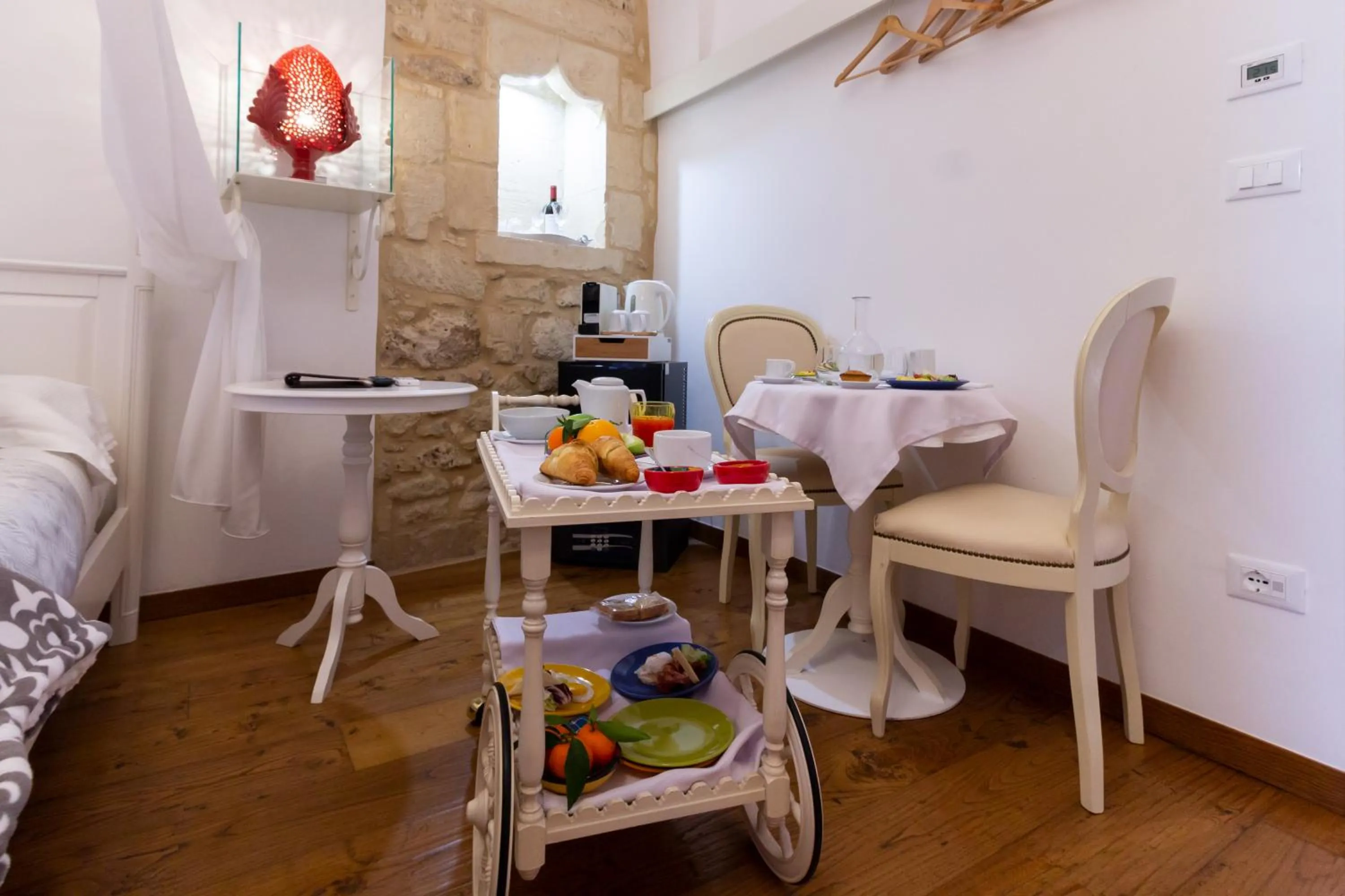 Breakfast in Le Nicchie luxury rooms