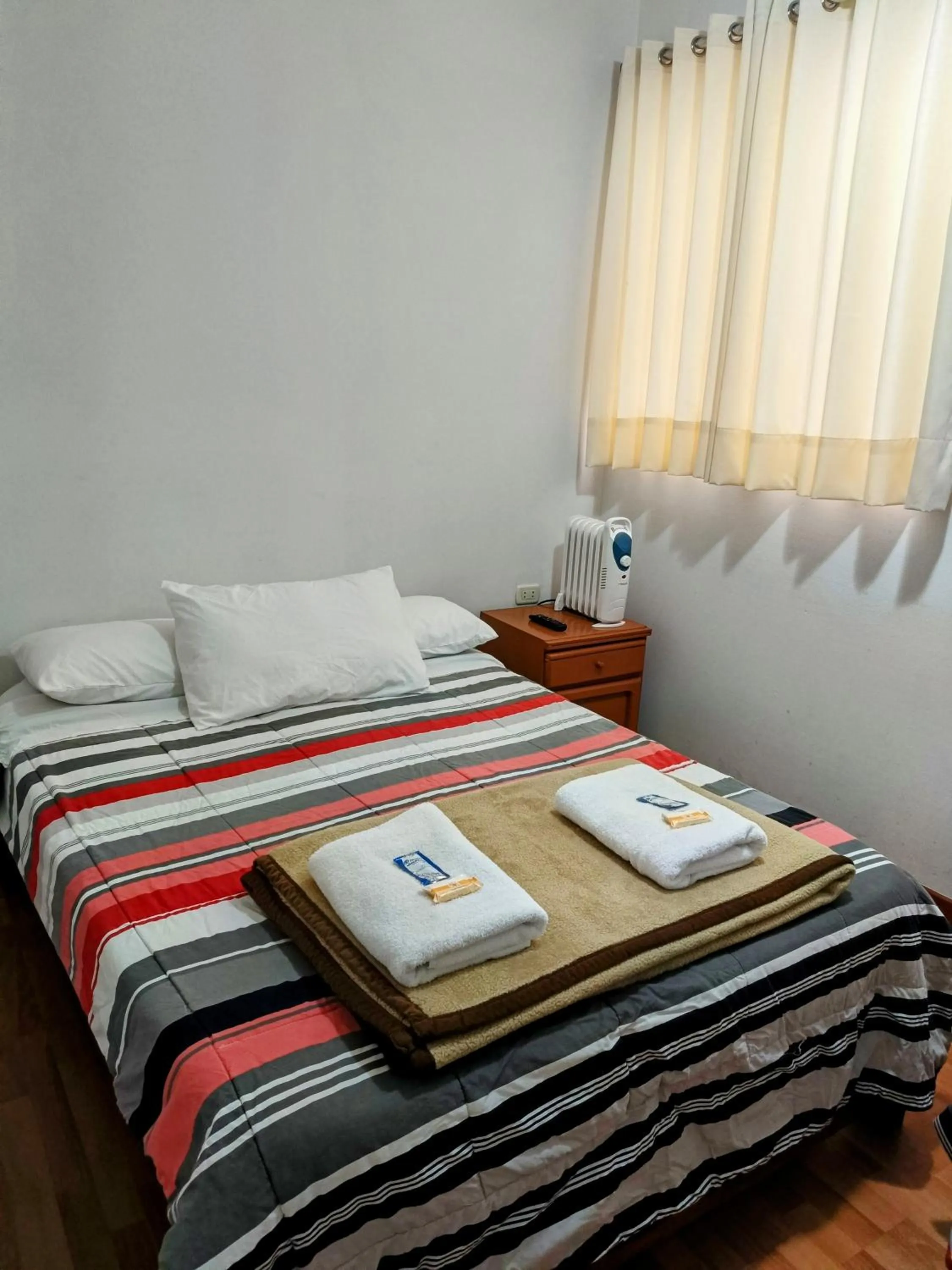 Photo of the whole room, Bed in Samanai Wasi