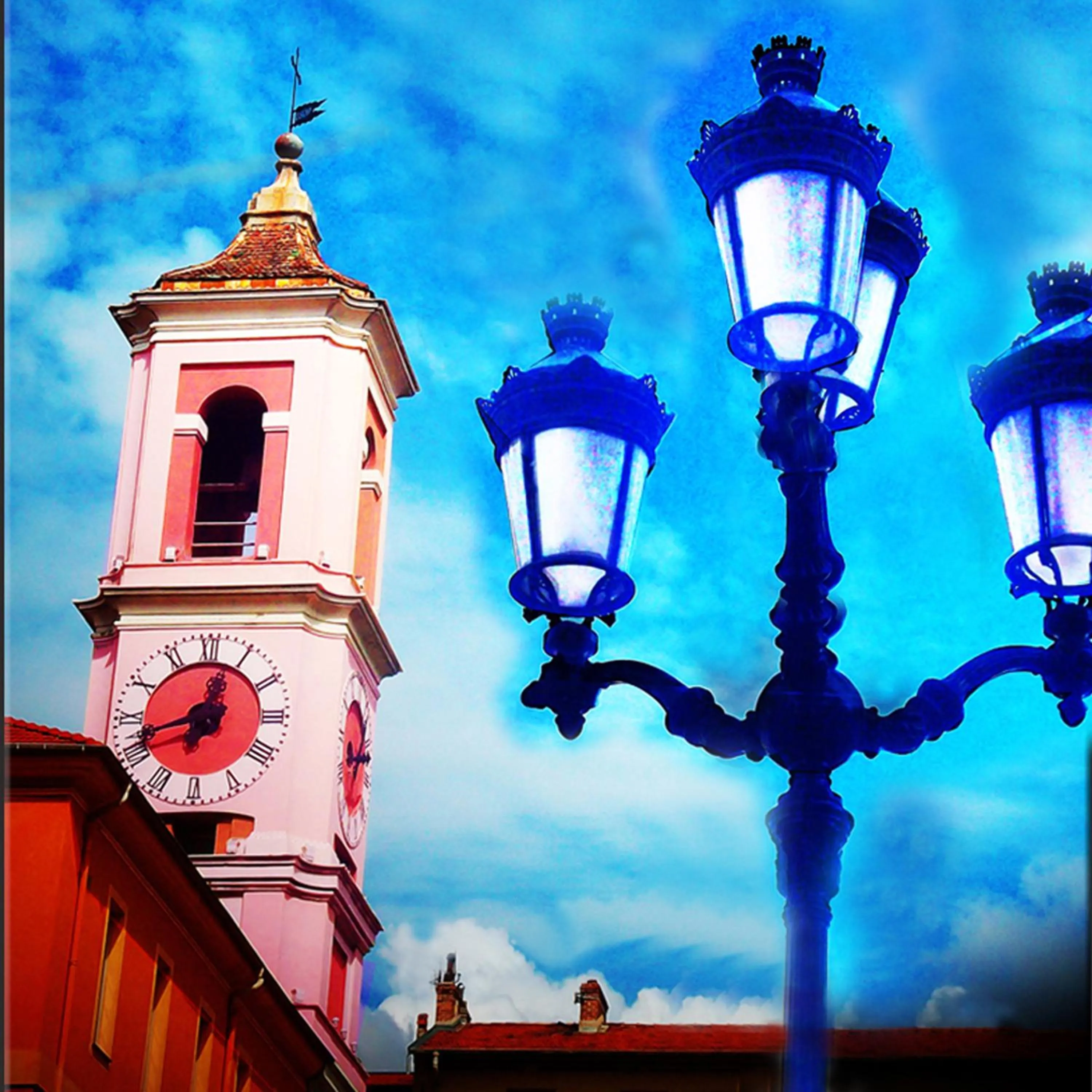 Area and facilities in Room with a vue