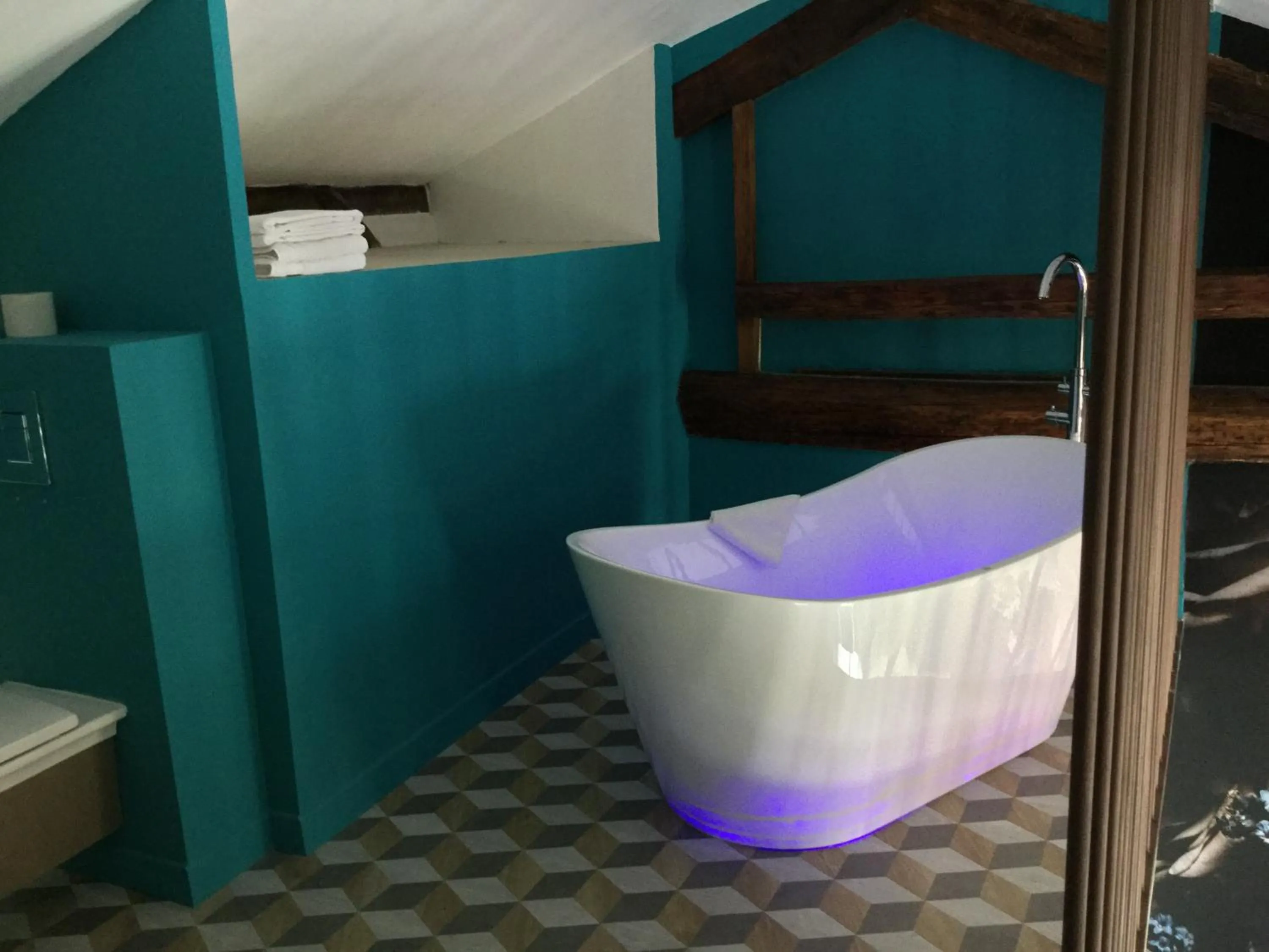 Bathroom in Room with a vue