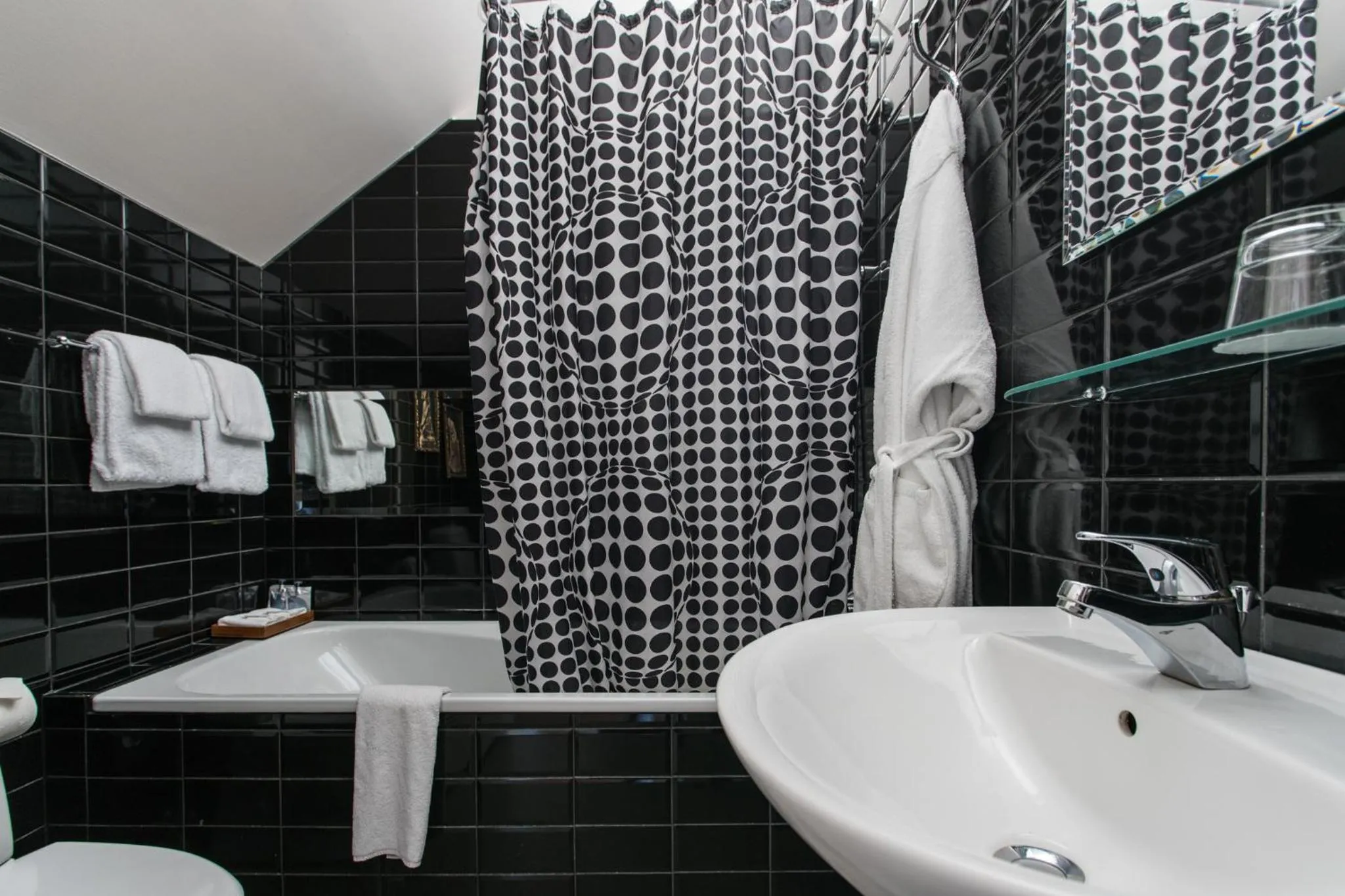 Bathroom in Hotel Búdir