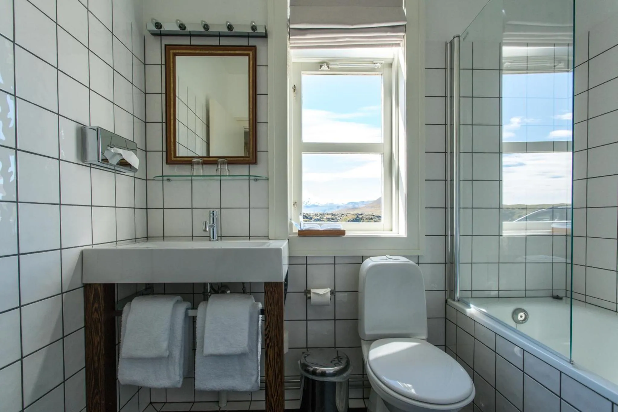 Bathroom in Hotel Búdir