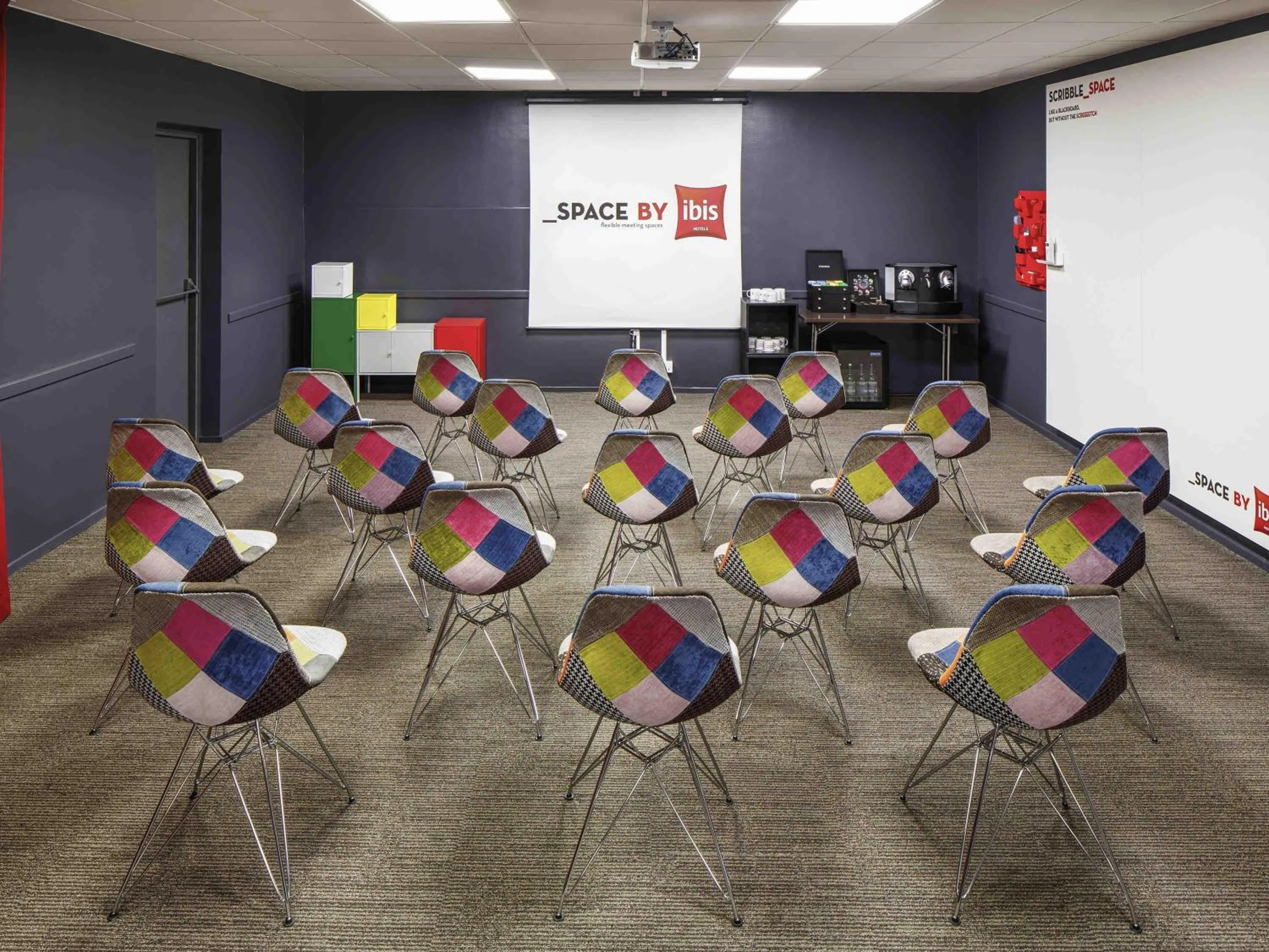 Meeting/conference room in Ibis London Luton Airport