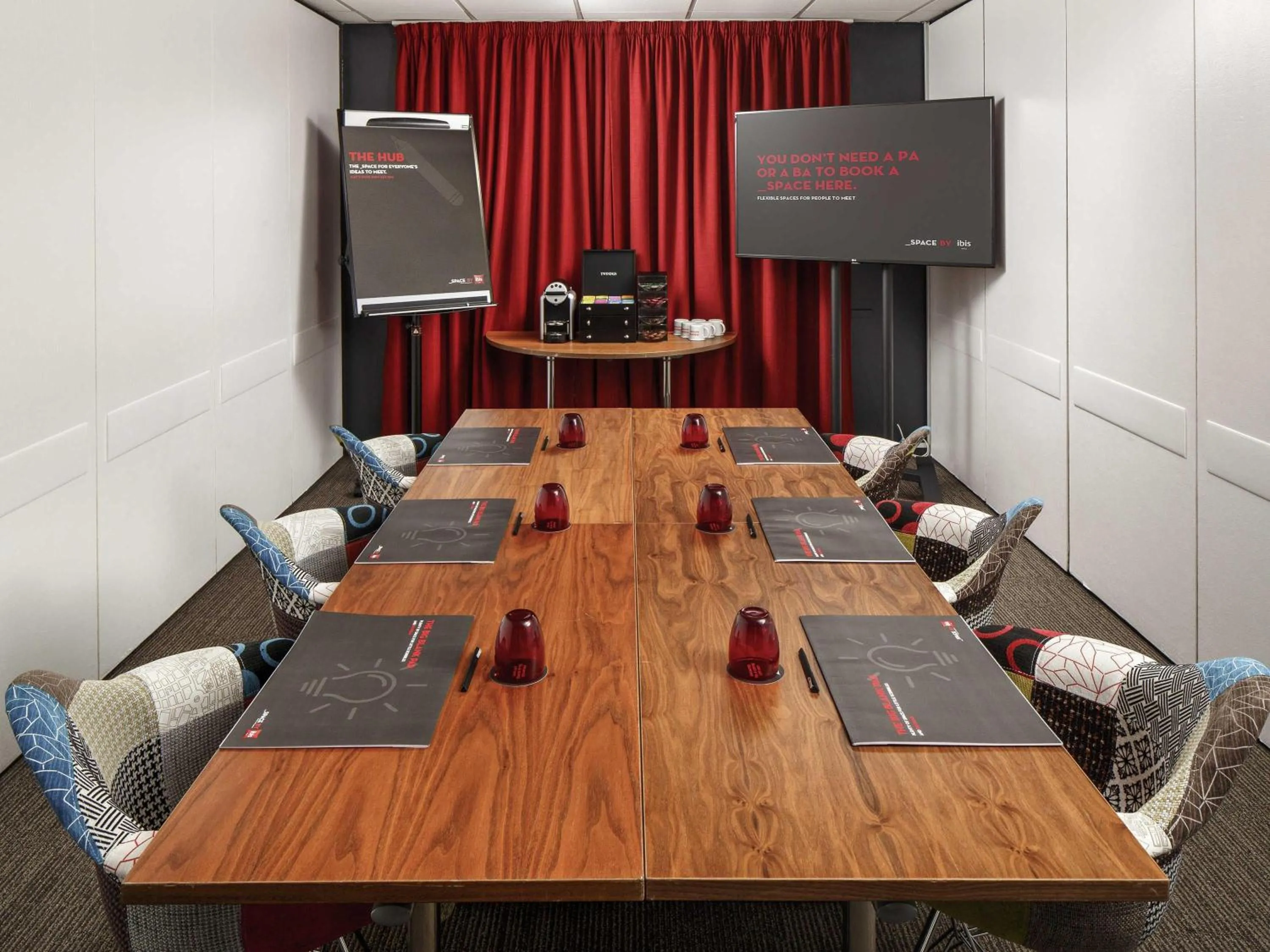 Meeting/conference room in Ibis London Luton Airport