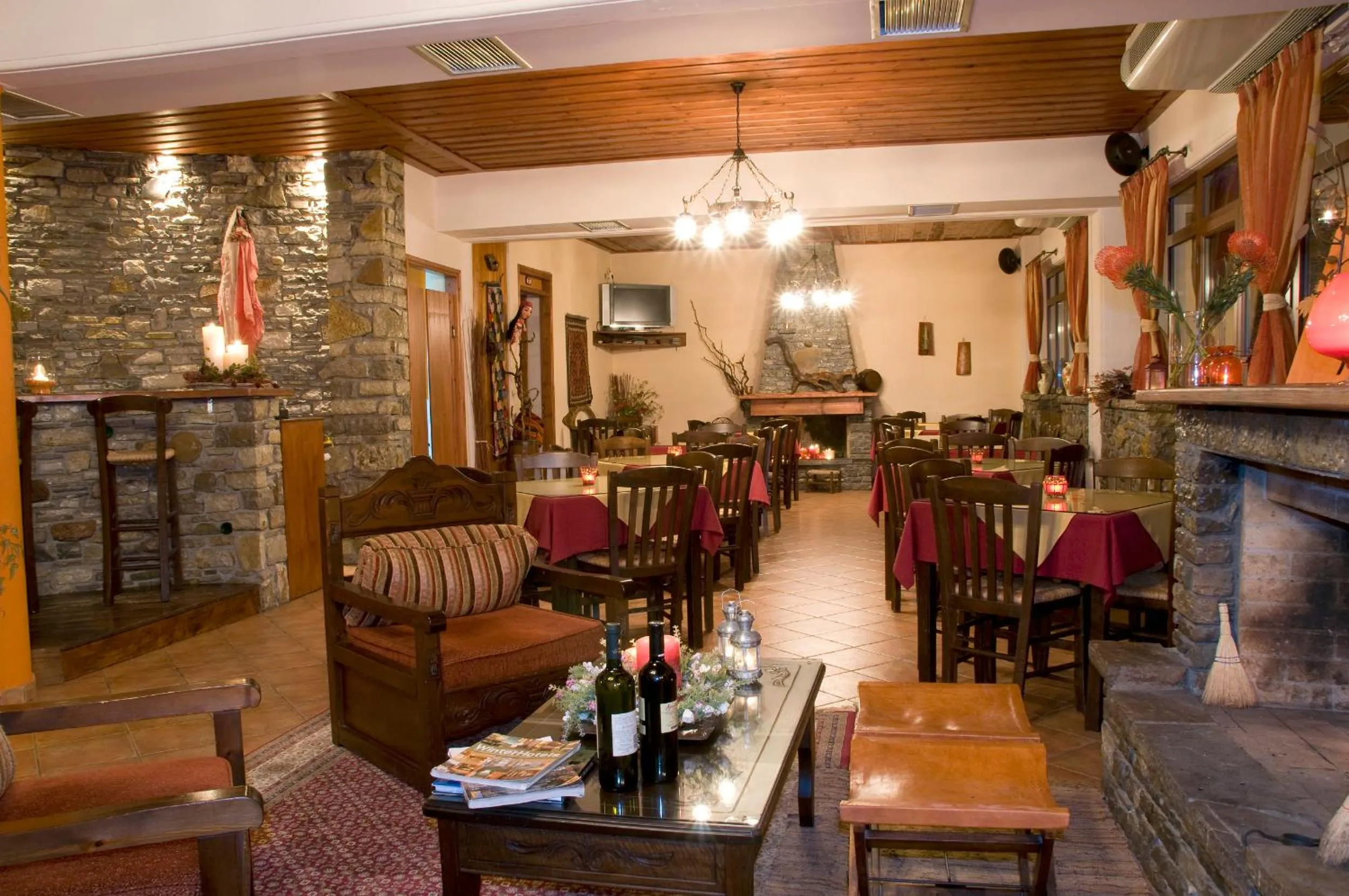 Restaurant/places to eat in Ta Petrina
