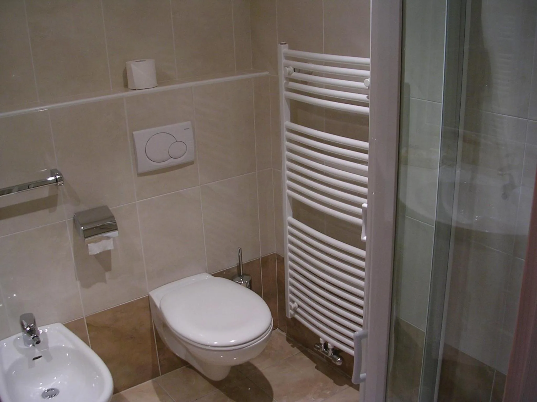 Bathroom in Garni La Tambra