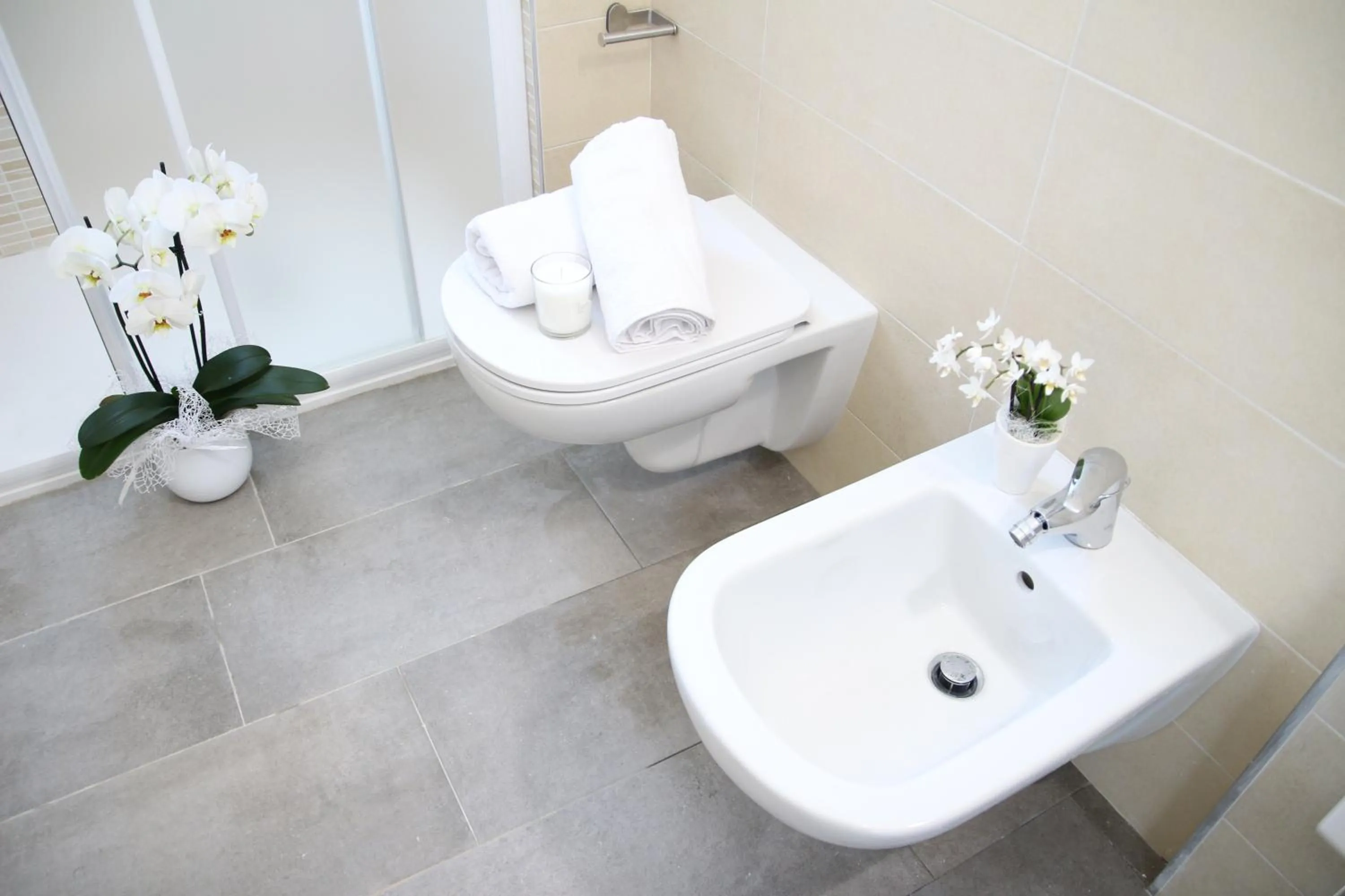 Shower in Hotel Arena