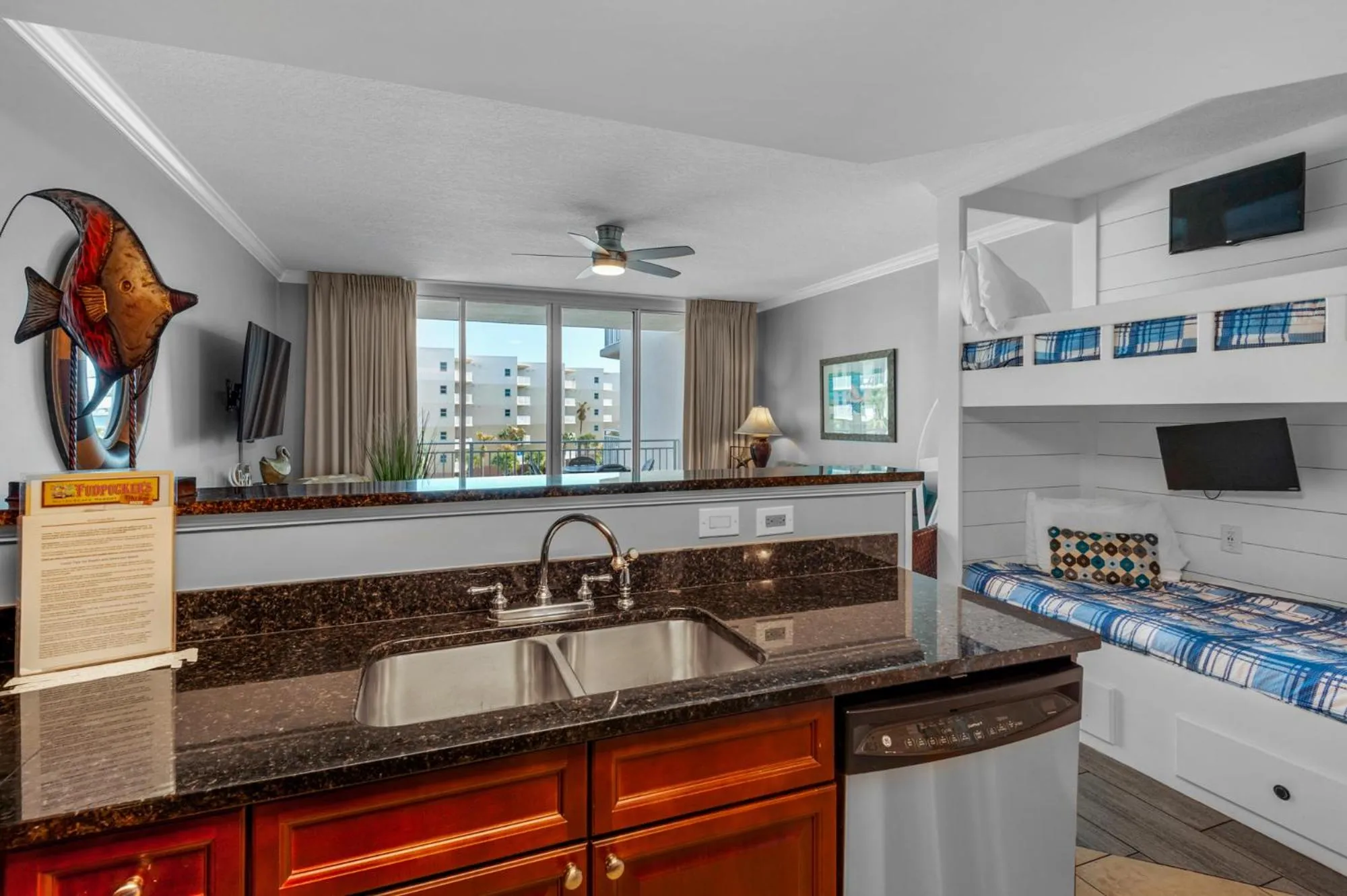 Kitchen or kitchenette in Waterscape Resort by Tufan