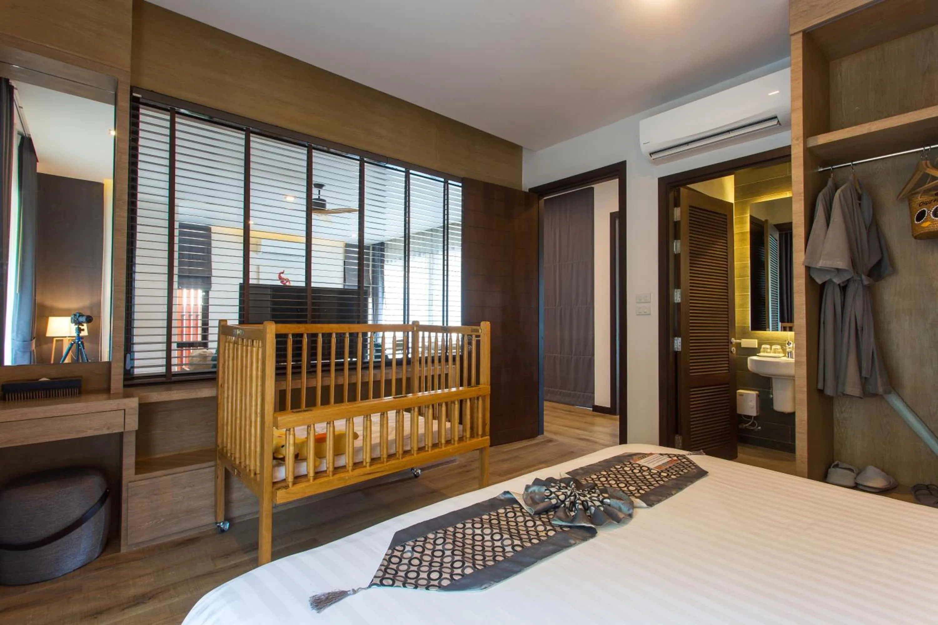 Bed in CHUZ Villas Samui SHA Plus