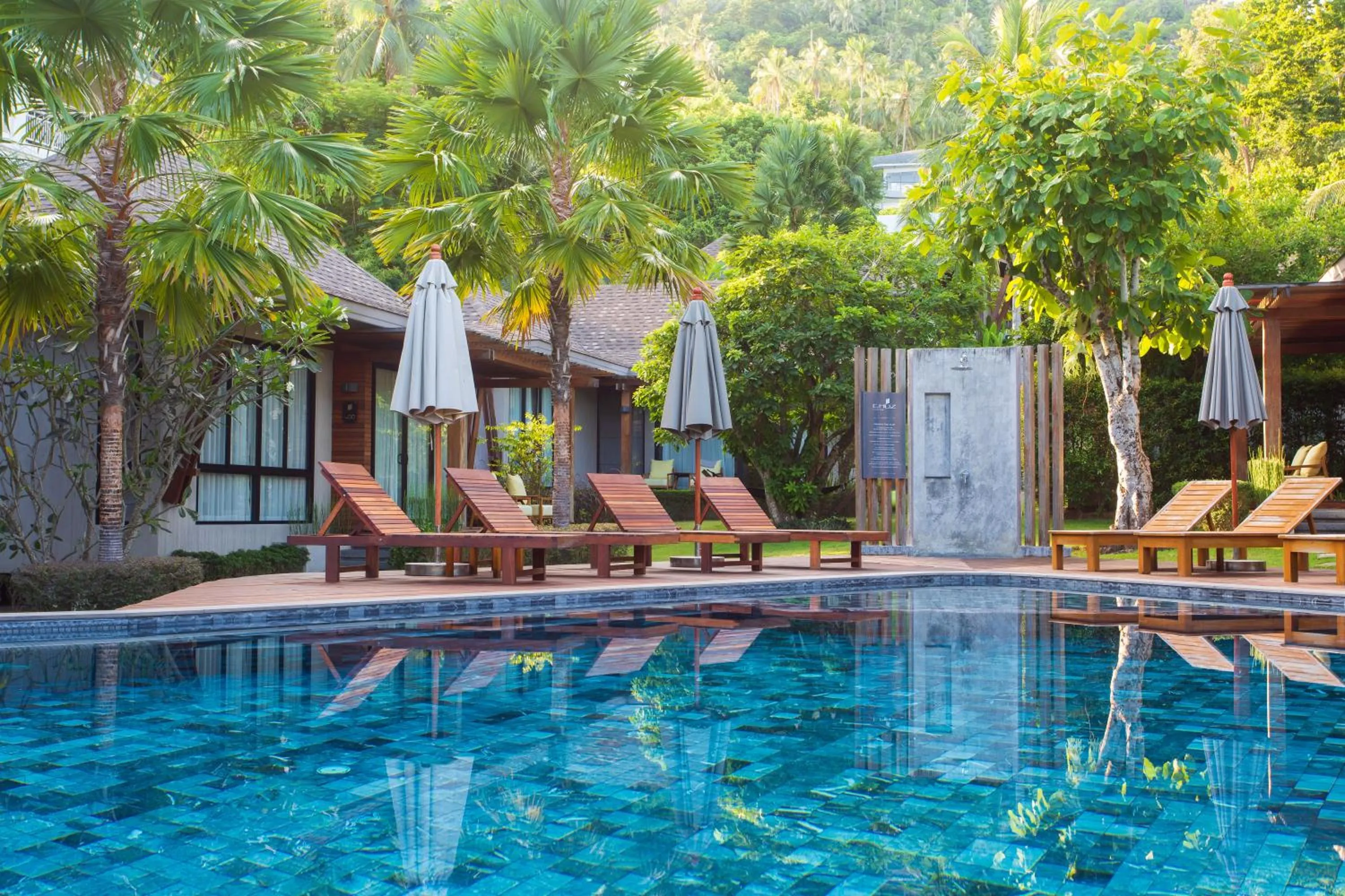 CHUZ Villas Samui SHA Plus